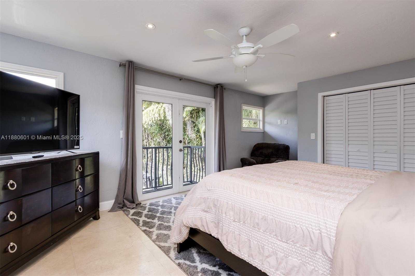 Small Image of 1998 SOUTH WEST 16TH CT, Fort Lauderdale Number 35