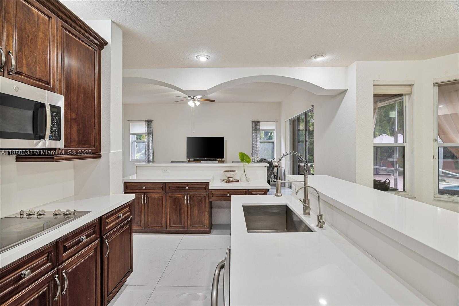 Small Image of 15998 SOUTH WEST 3RD ST, Pembroke Pines Number 18