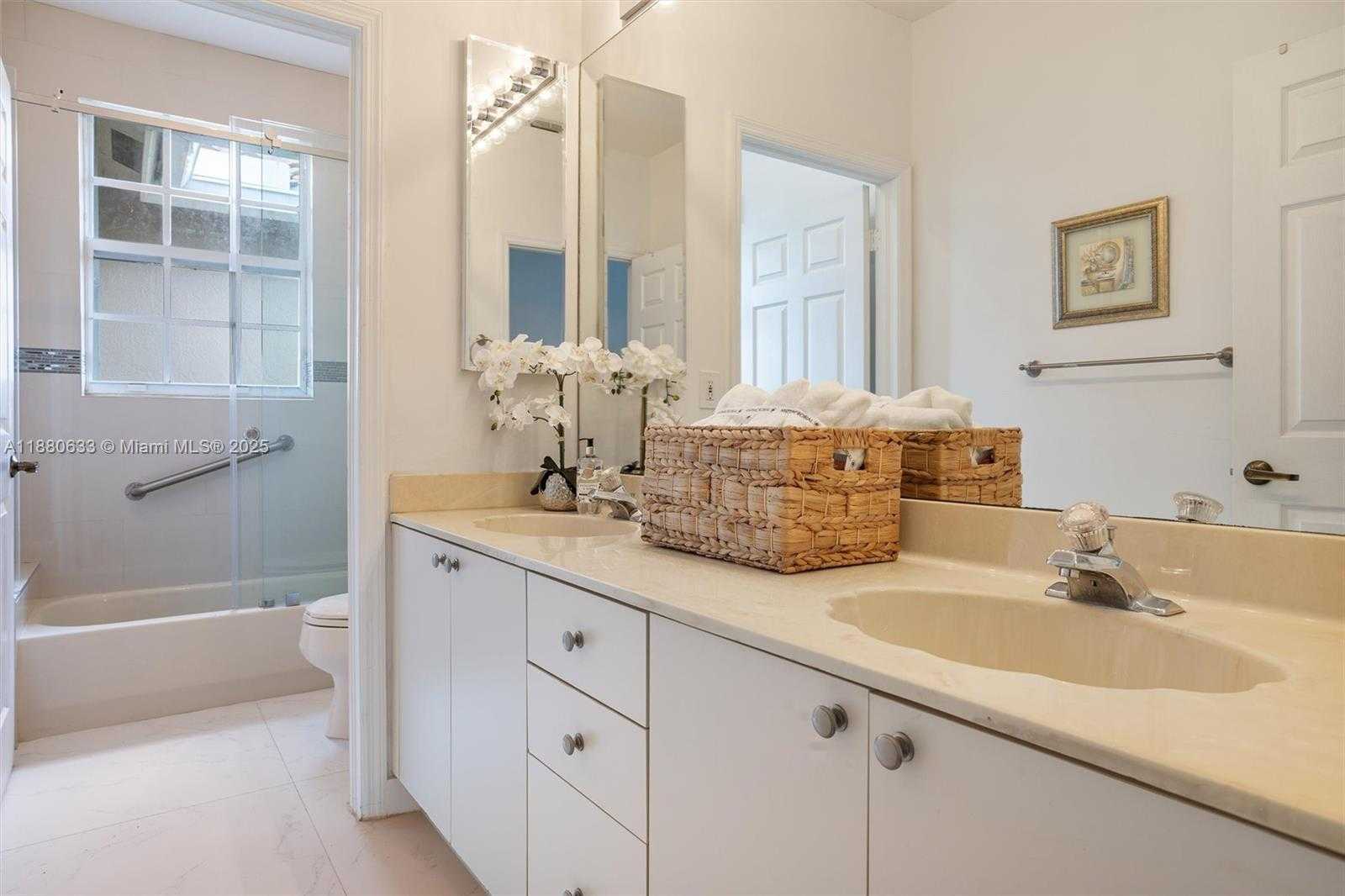 Small Image of 15998 SOUTH WEST 3RD ST, Pembroke Pines Number 39