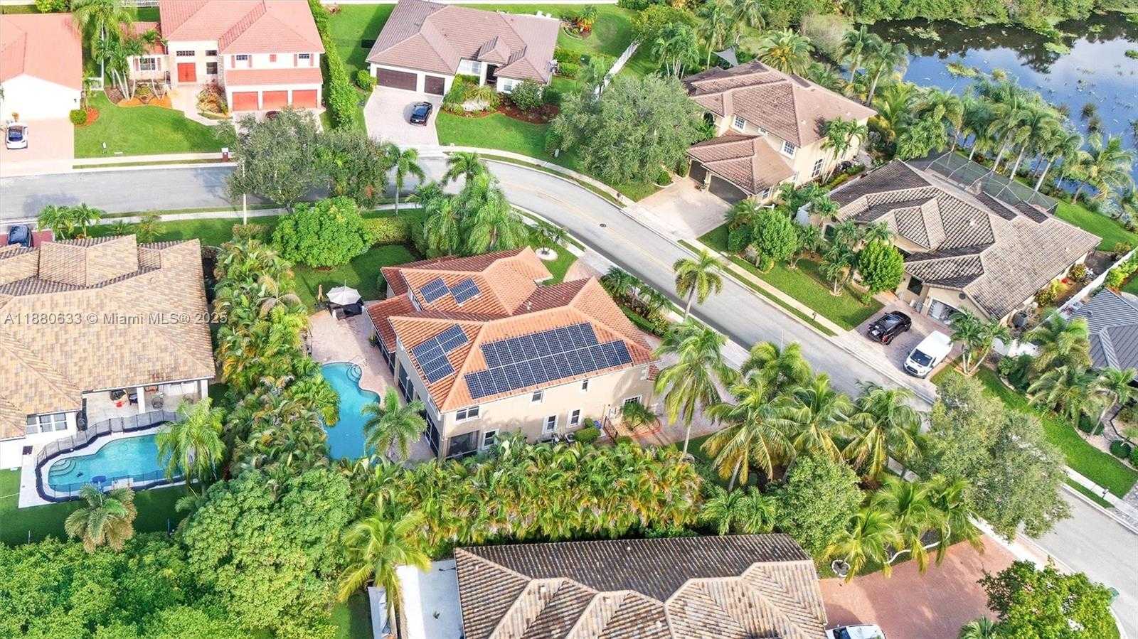 Small Image of 15998 SOUTH WEST 3RD ST, Pembroke Pines Number 47