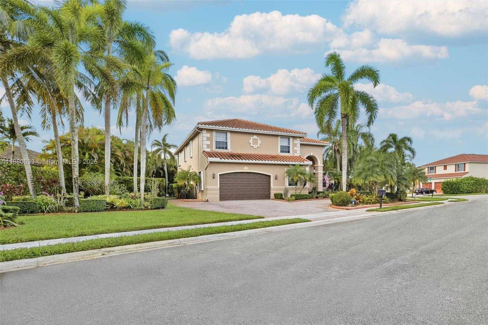 Small Image of 15998 SOUTH WEST 3RD ST, Pembroke Pines Number 6