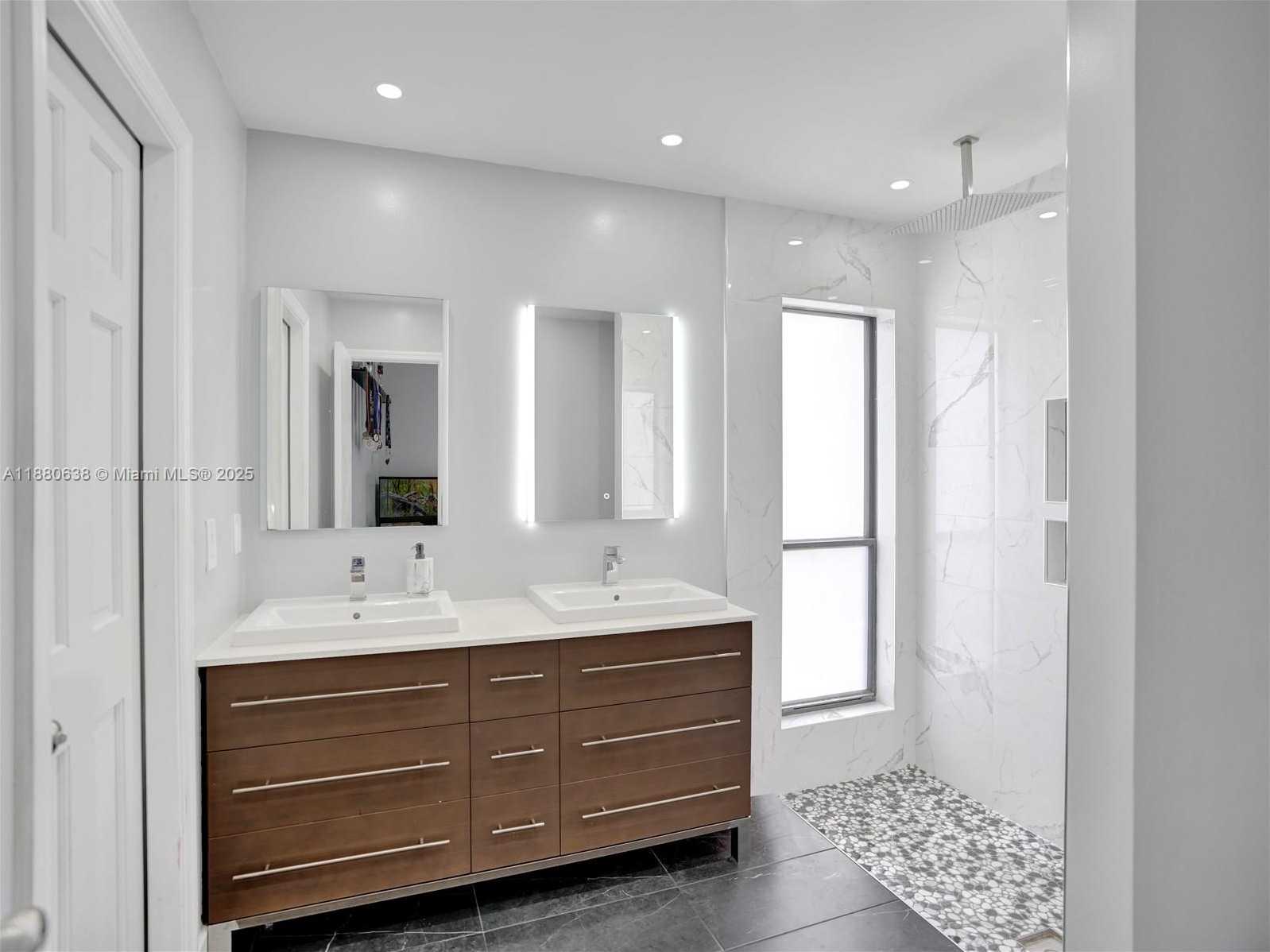 Small Image of 7107 NORTH WEST 39TH ST, Coral Springs Number 17