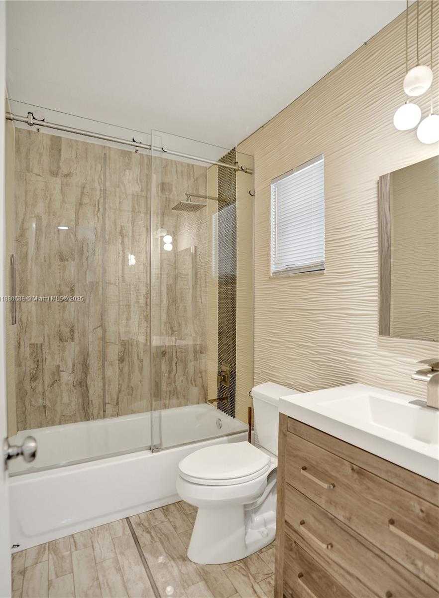 Small Image of 7107 NORTH WEST 39TH ST, Coral Springs Number 22