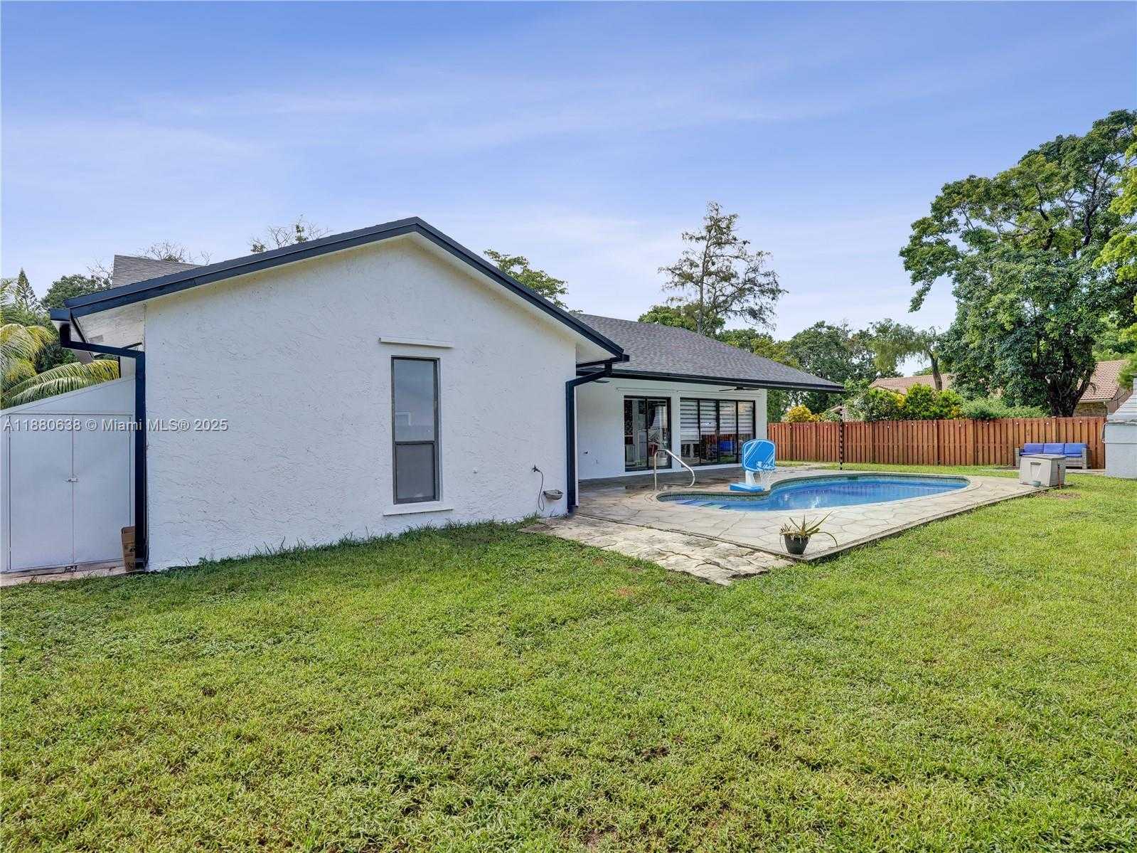 Small Image of 7107 NORTH WEST 39TH ST, Coral Springs Number 25