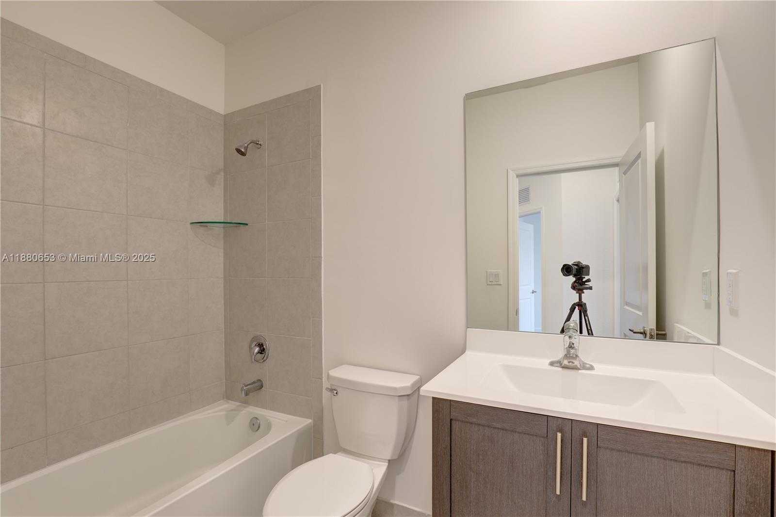 Small Image of 13108 SOUTH WEST 232ND LN, Homestead Number 4