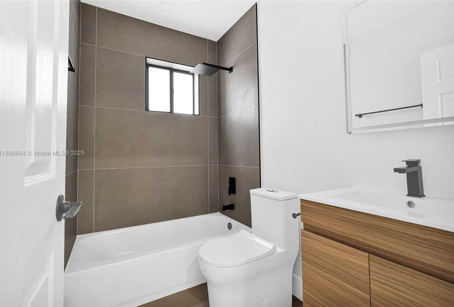 Small Image of 2225 NORTH WEST 195TH ST, Miami Gardens Number 23