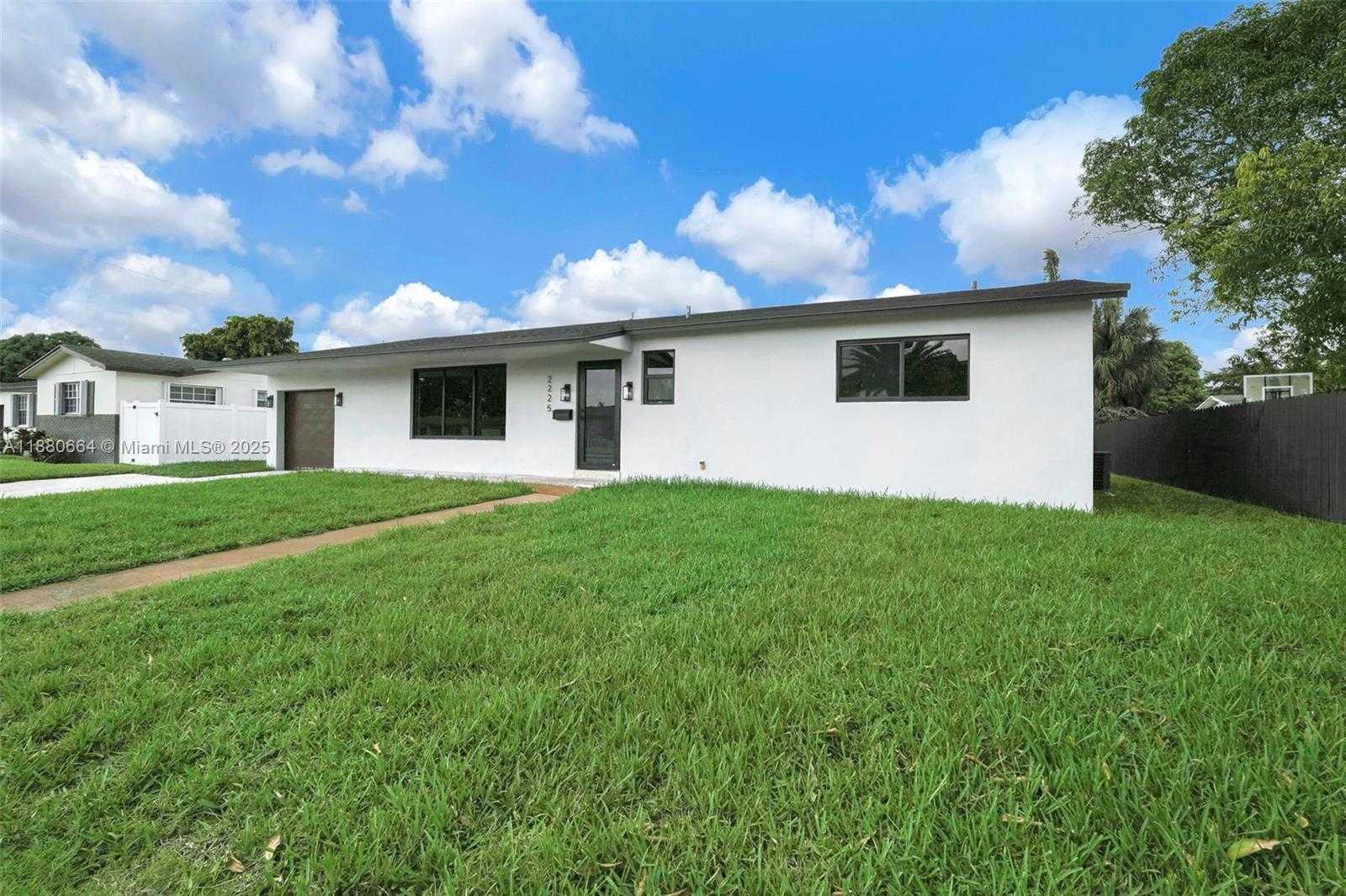 Small Image of 2225 NORTH WEST 195TH ST, Miami Gardens Number 31