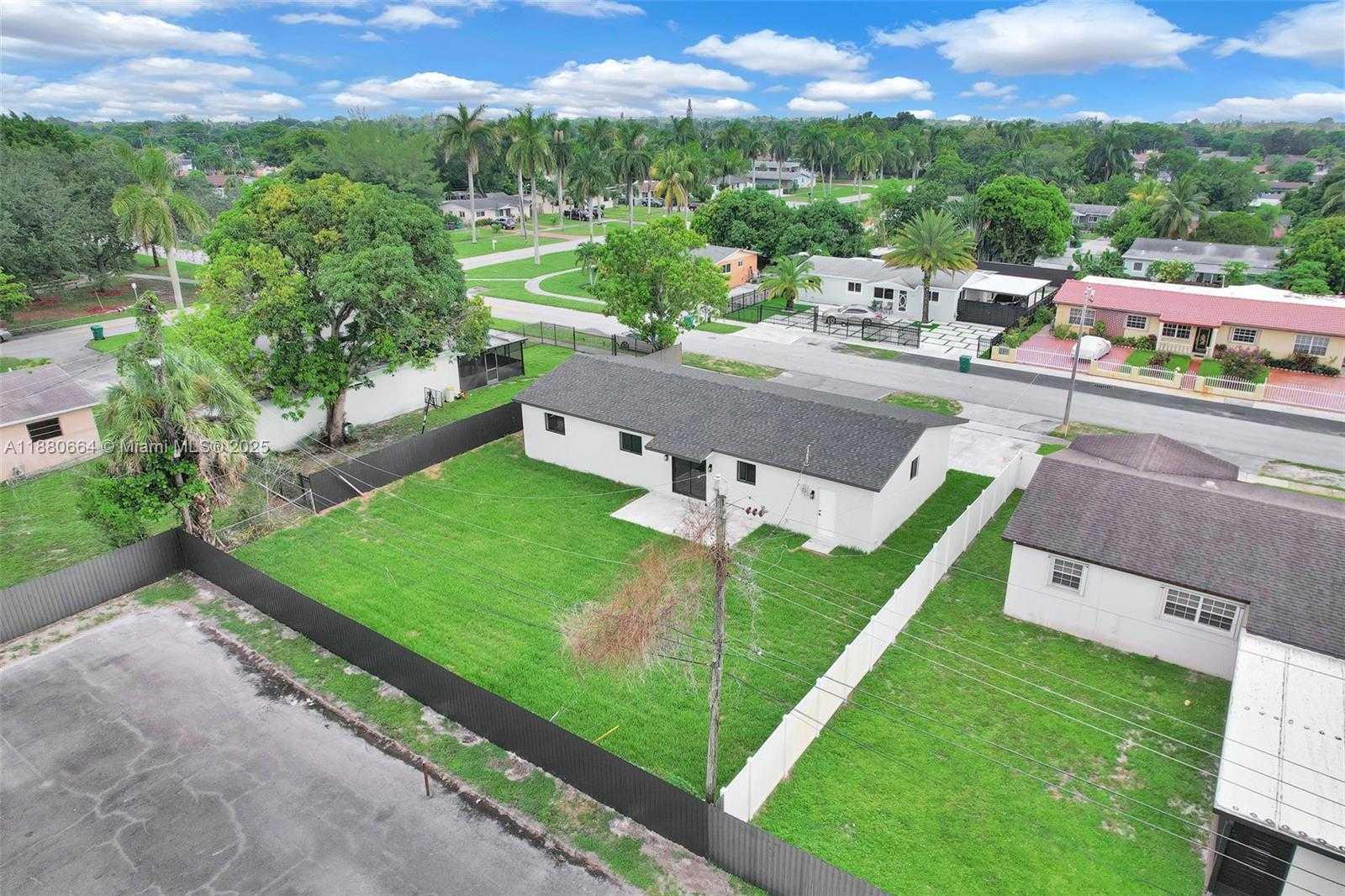 Small Image of 2225 NORTH WEST 195TH ST, Miami Gardens Number 32