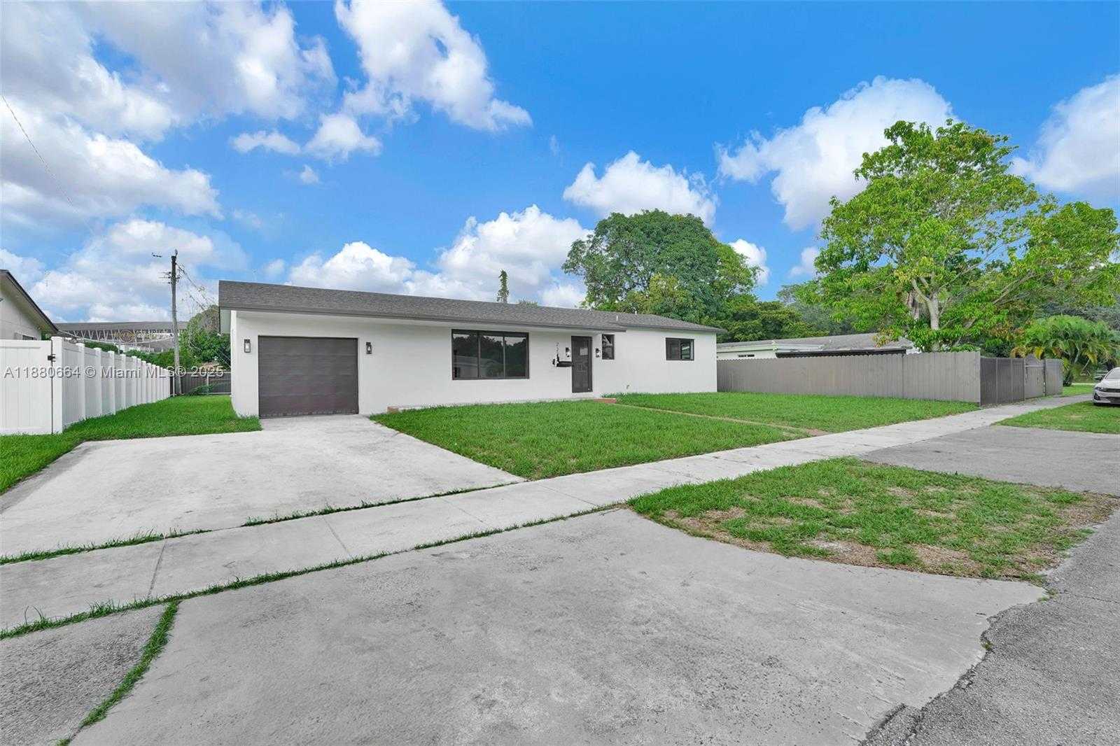 Small Image of 2225 NORTH WEST 195TH ST, Miami Gardens Number 5