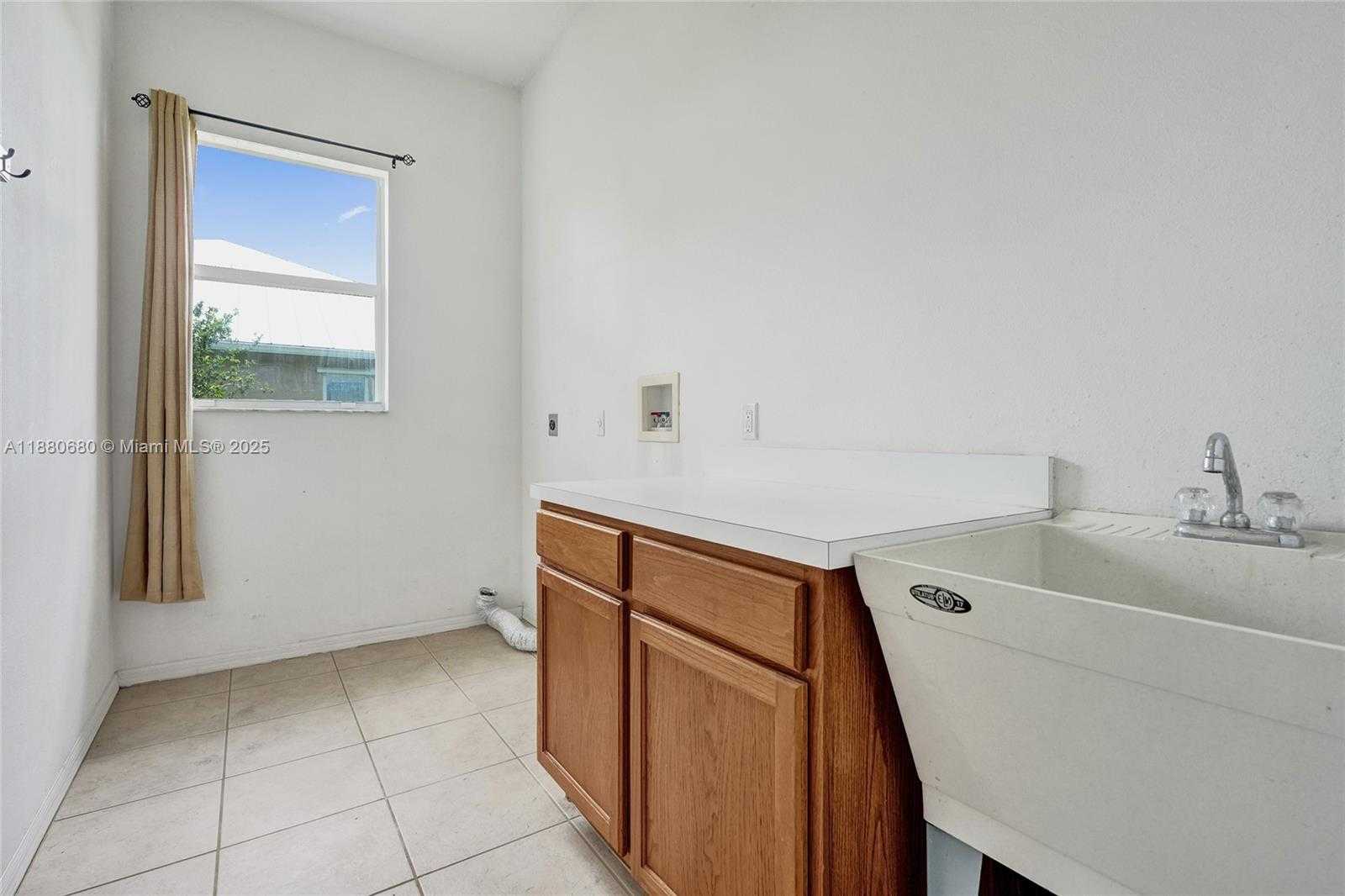 Small Image of 6029 NORTH WEST WINFIELD DR, Port St. Lucie Number 34