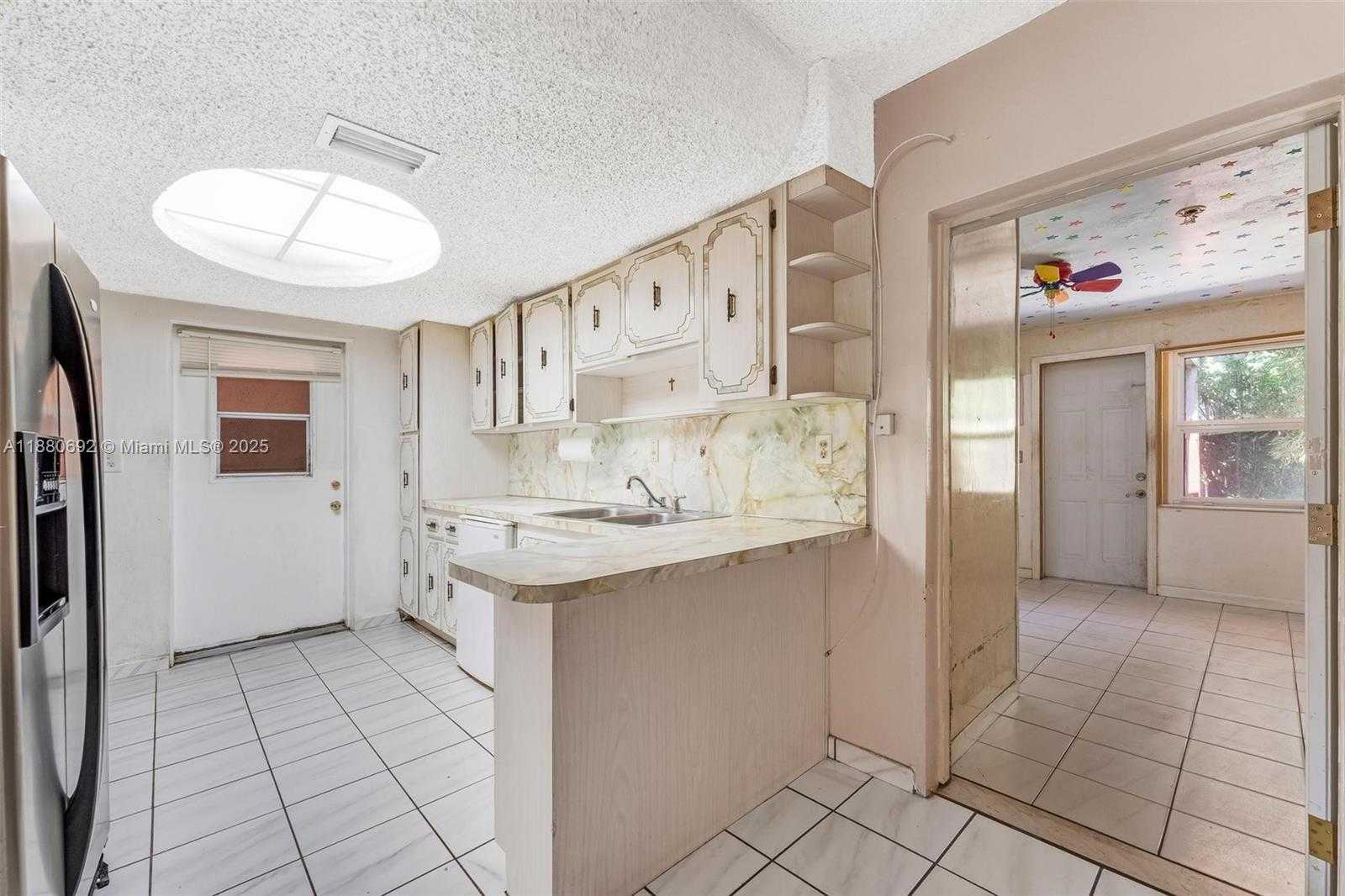 Small Image of 531 NORTH EAST 58TH ST, Oakland Park Number 13