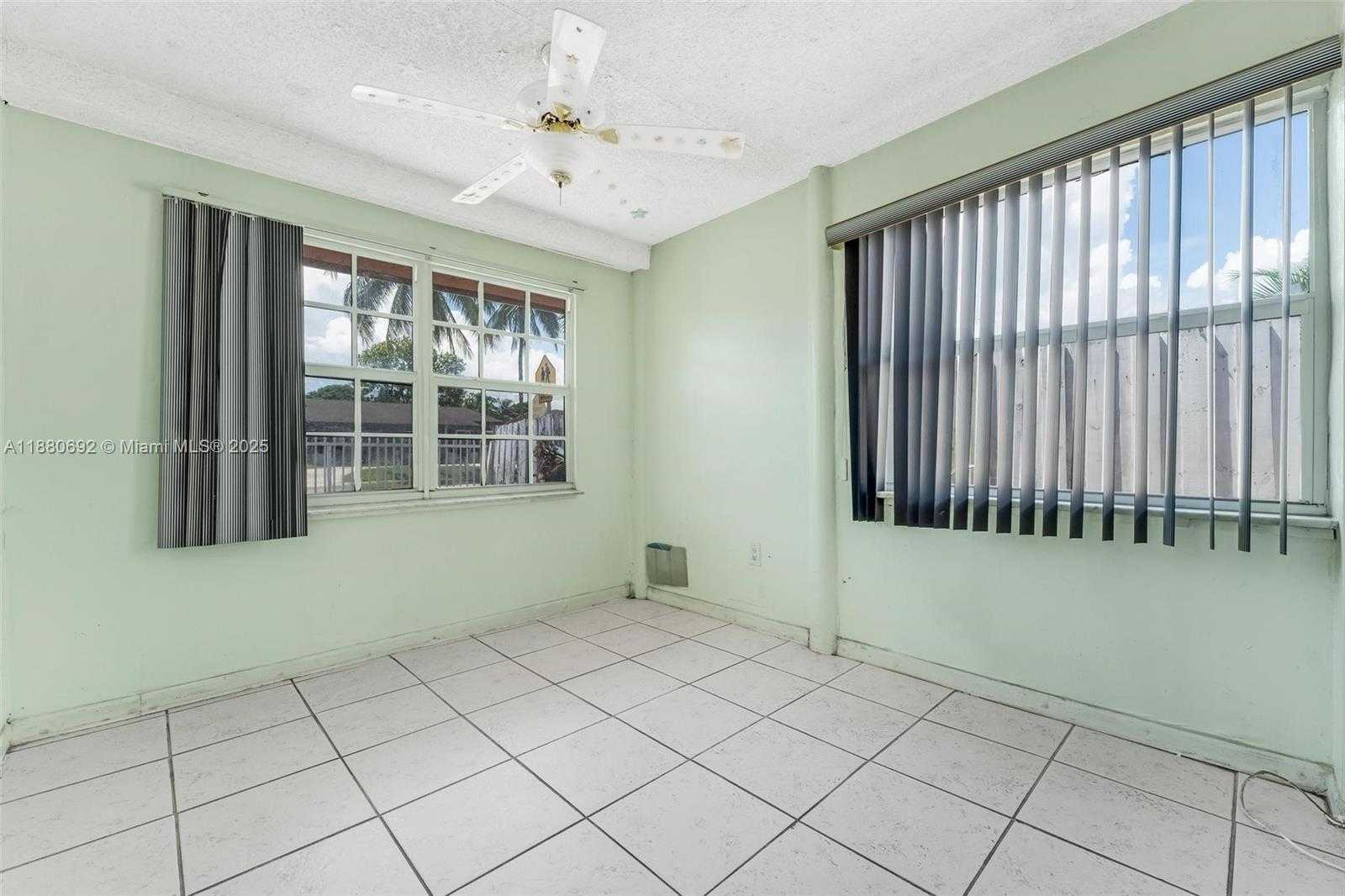 Small Image of 531 NORTH EAST 58TH ST, Oakland Park Number 25
