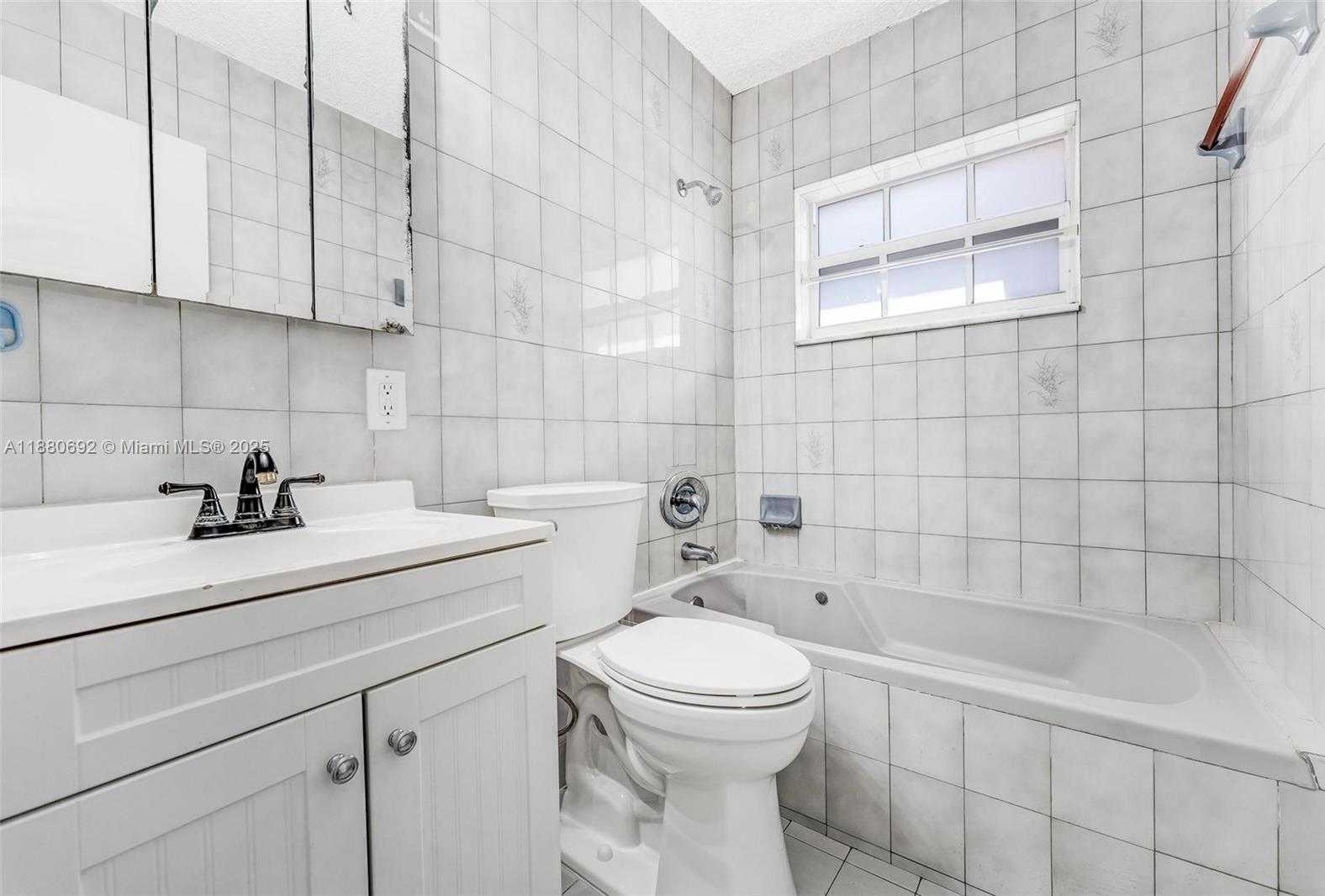 Small Image of 531 NORTH EAST 58TH ST, Oakland Park Number 39