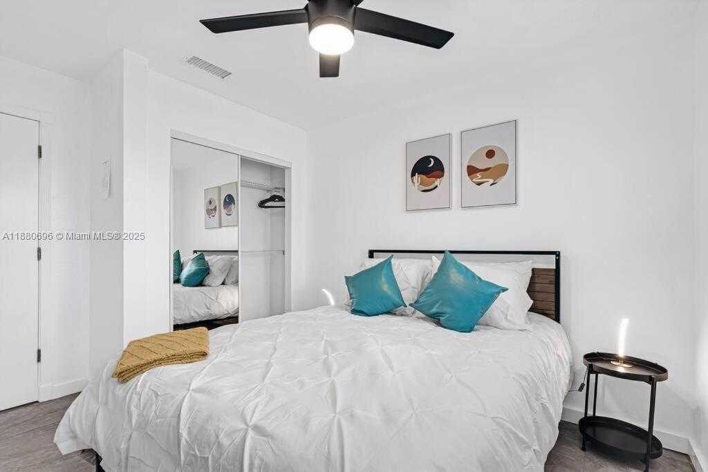 Small Image of 2041 SOUTH WEST 37TH TER, Fort Lauderdale Number 14