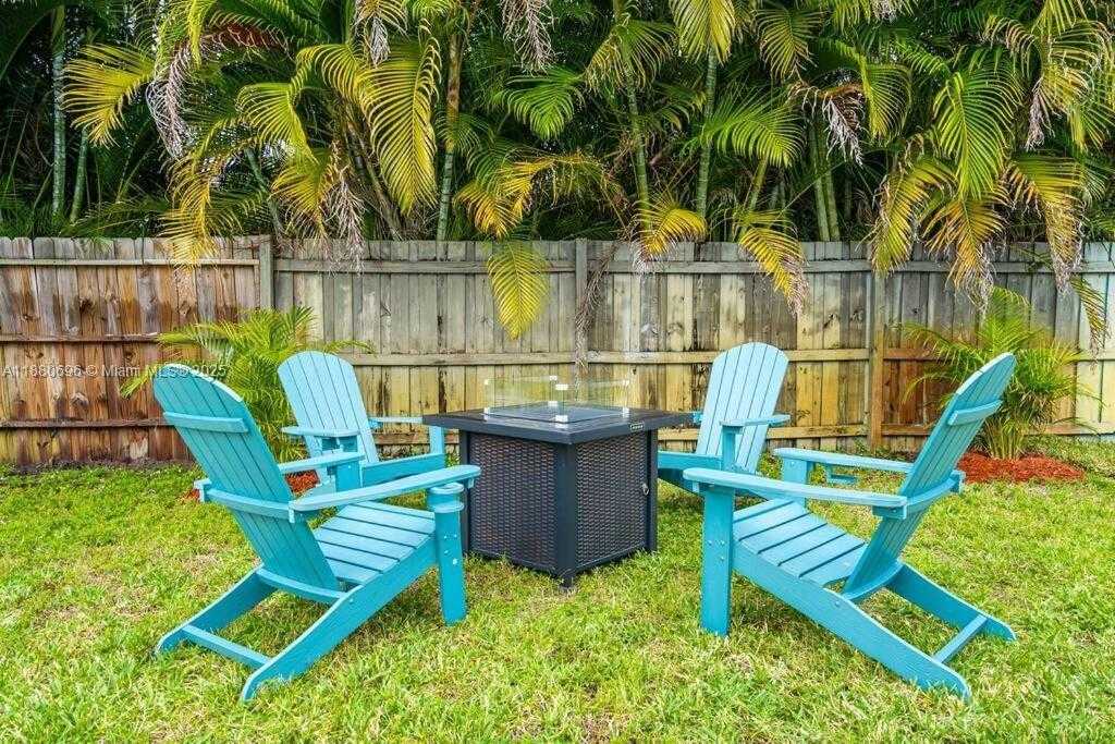 Small Image of 2041 SOUTH WEST 37TH TER, Fort Lauderdale Number 19