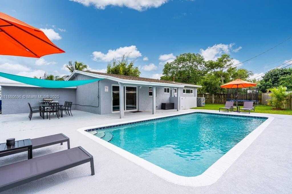 Small Image of 2041 SOUTH WEST 37TH TER, Fort Lauderdale Number 23