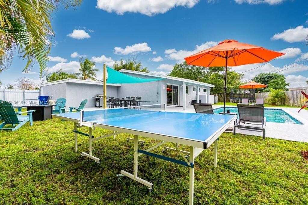Small Image of 2041 SOUTH WEST 37TH TER, Fort Lauderdale Number 25