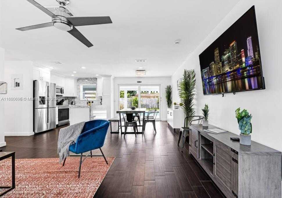 Small Image of 2041 SOUTH WEST 37TH TER, Fort Lauderdale Number 4