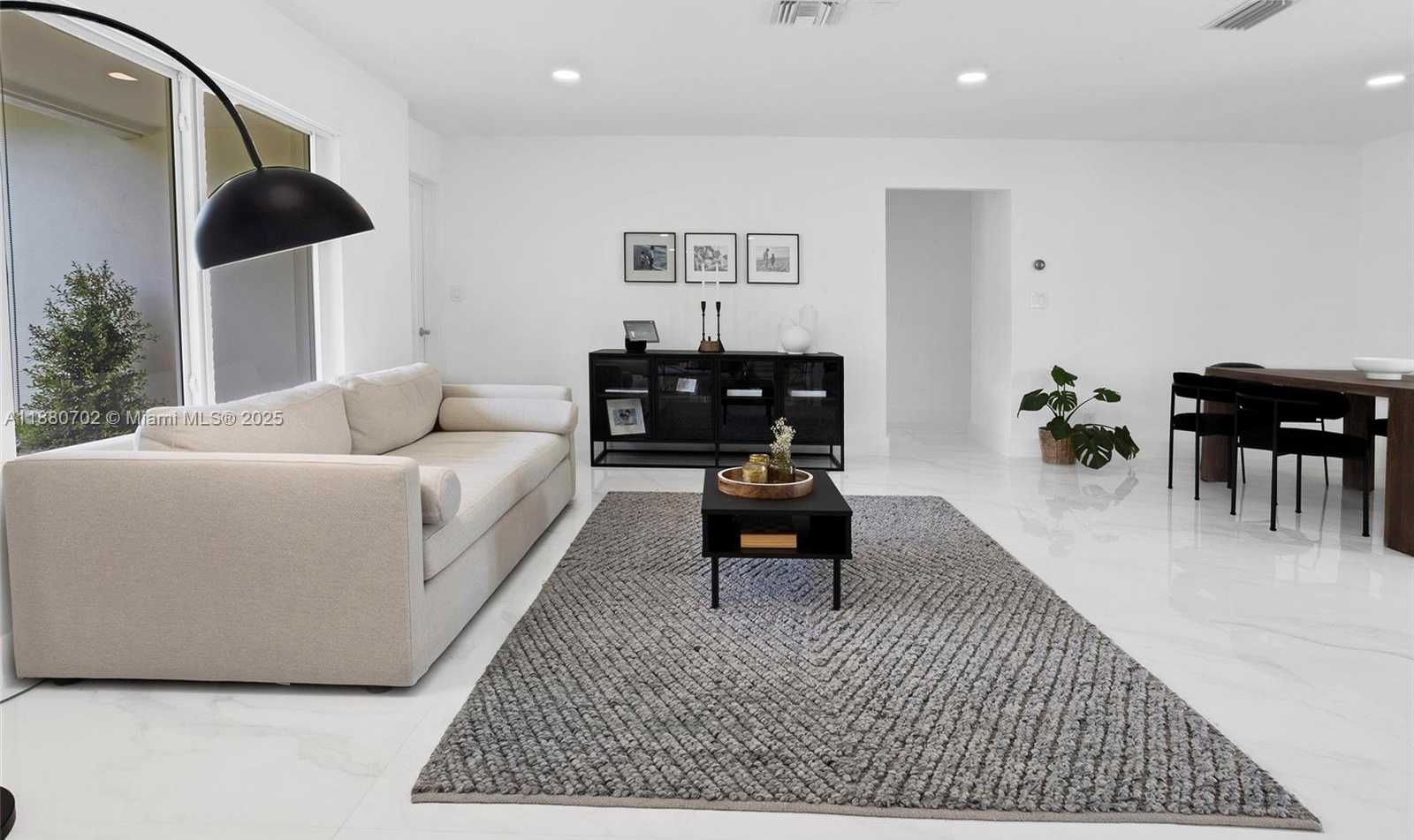 Small Image of 1720 NORTH 50TH AVE, Hollywood Number 12