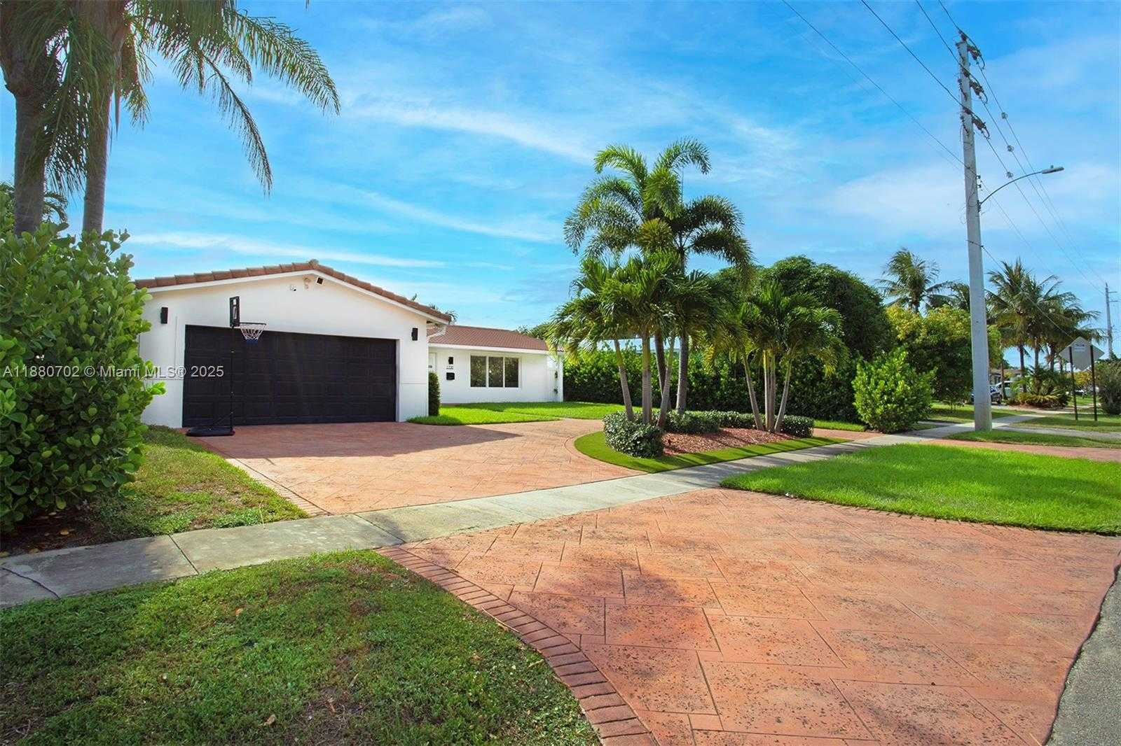 Small Image of 1720 NORTH 50TH AVE, Hollywood Number 2