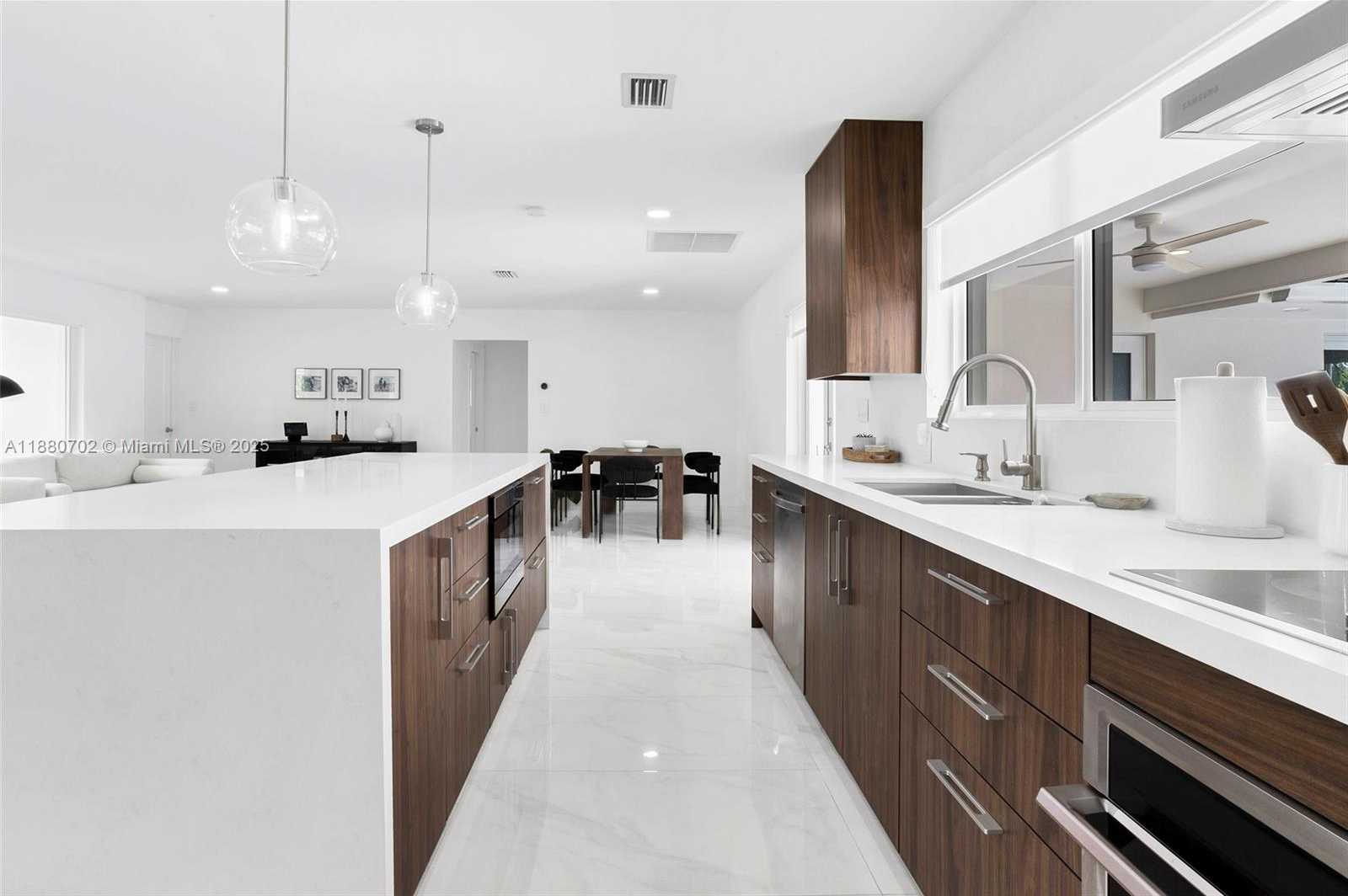 Small Image of 1720 NORTH 50TH AVE, Hollywood Number 24