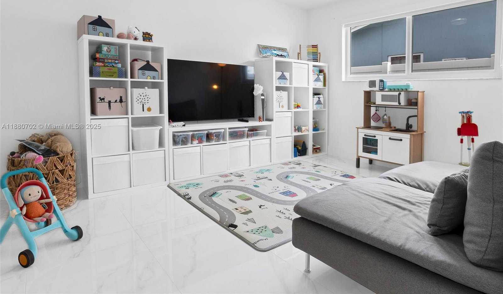 Small Image of 1720 NORTH 50TH AVE, Hollywood Number 27