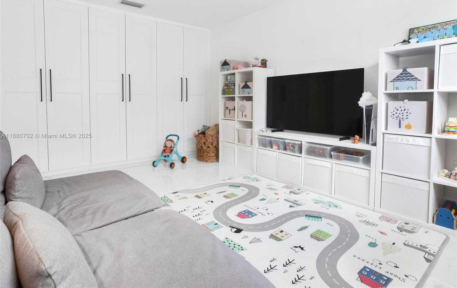 Small Image of 1720 NORTH 50TH AVE, Hollywood Number 28