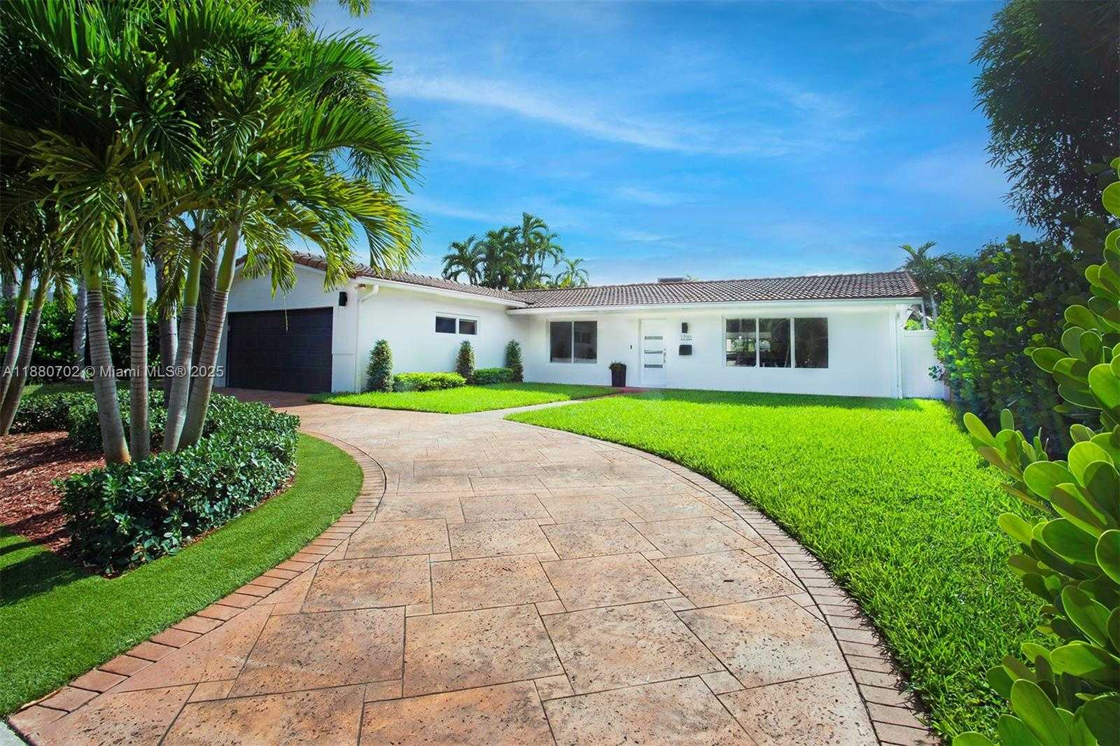 Small Image of 1720 NORTH 50TH AVE, Hollywood Number 3