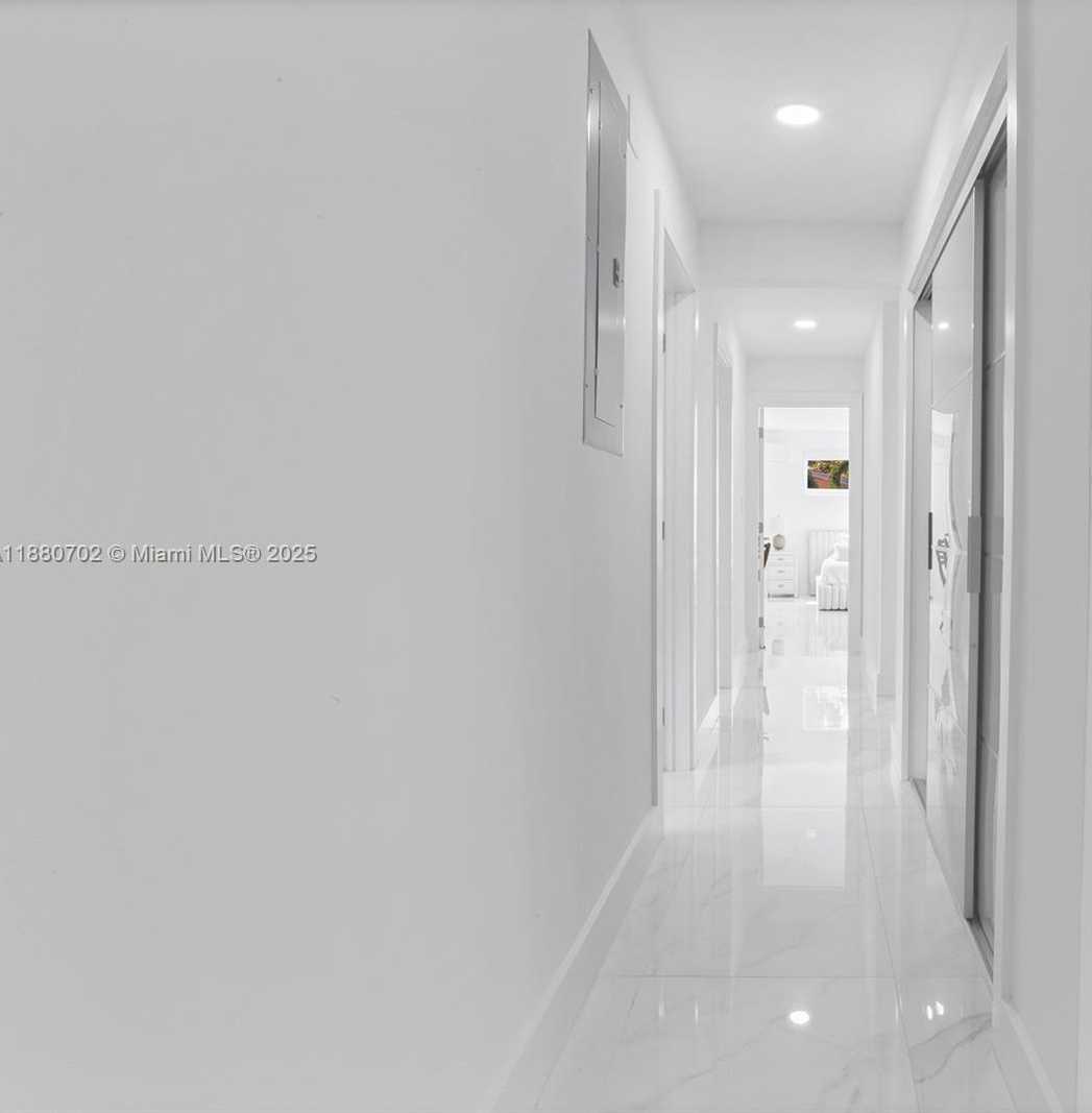 Small Image of 1720 NORTH 50TH AVE, Hollywood Number 30