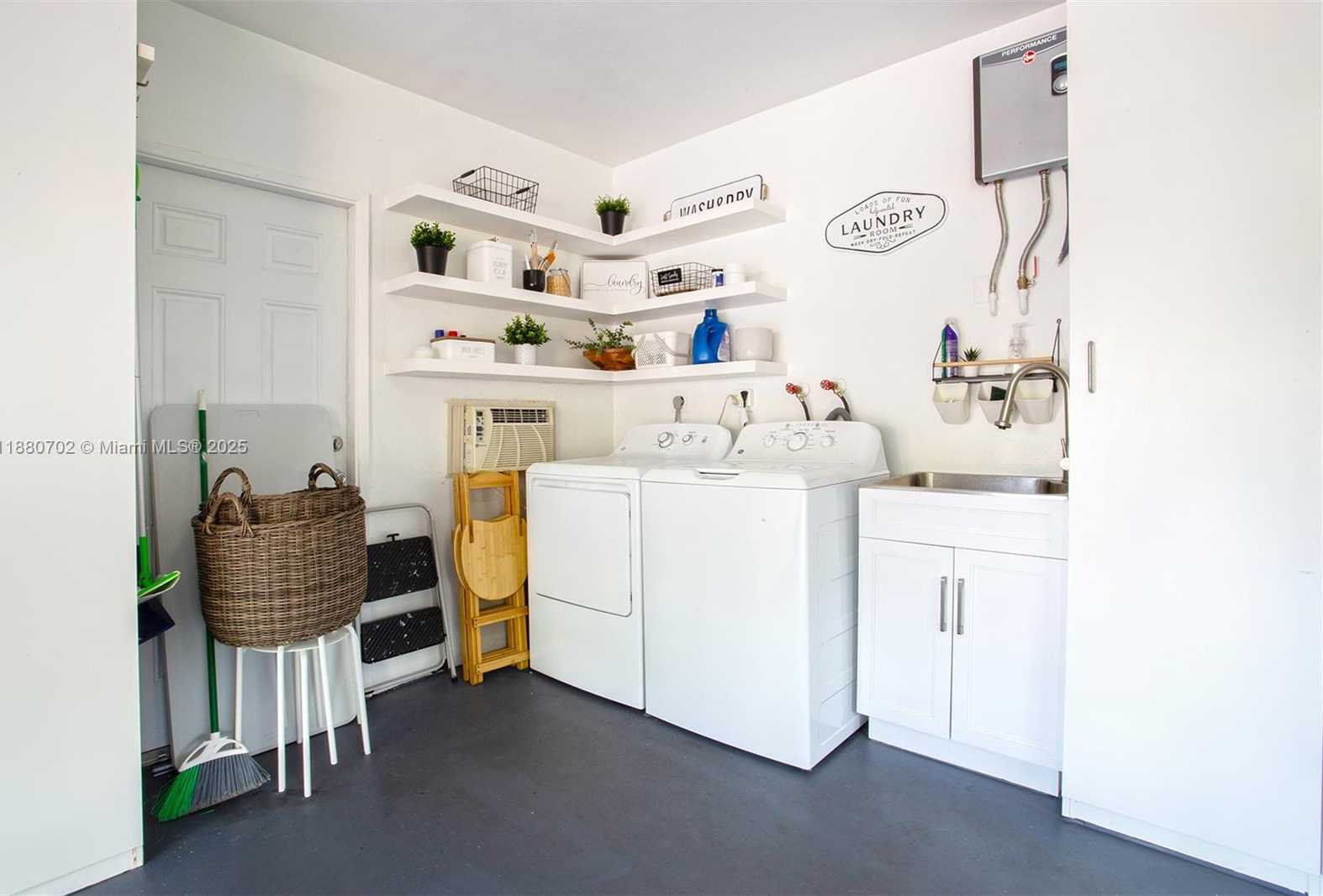 Small Image of 1720 NORTH 50TH AVE, Hollywood Number 49