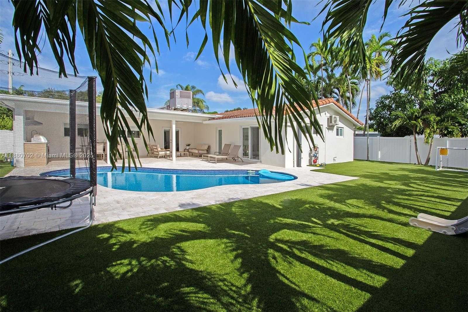 Small Image of 1720 NORTH 50TH AVE, Hollywood Number 59