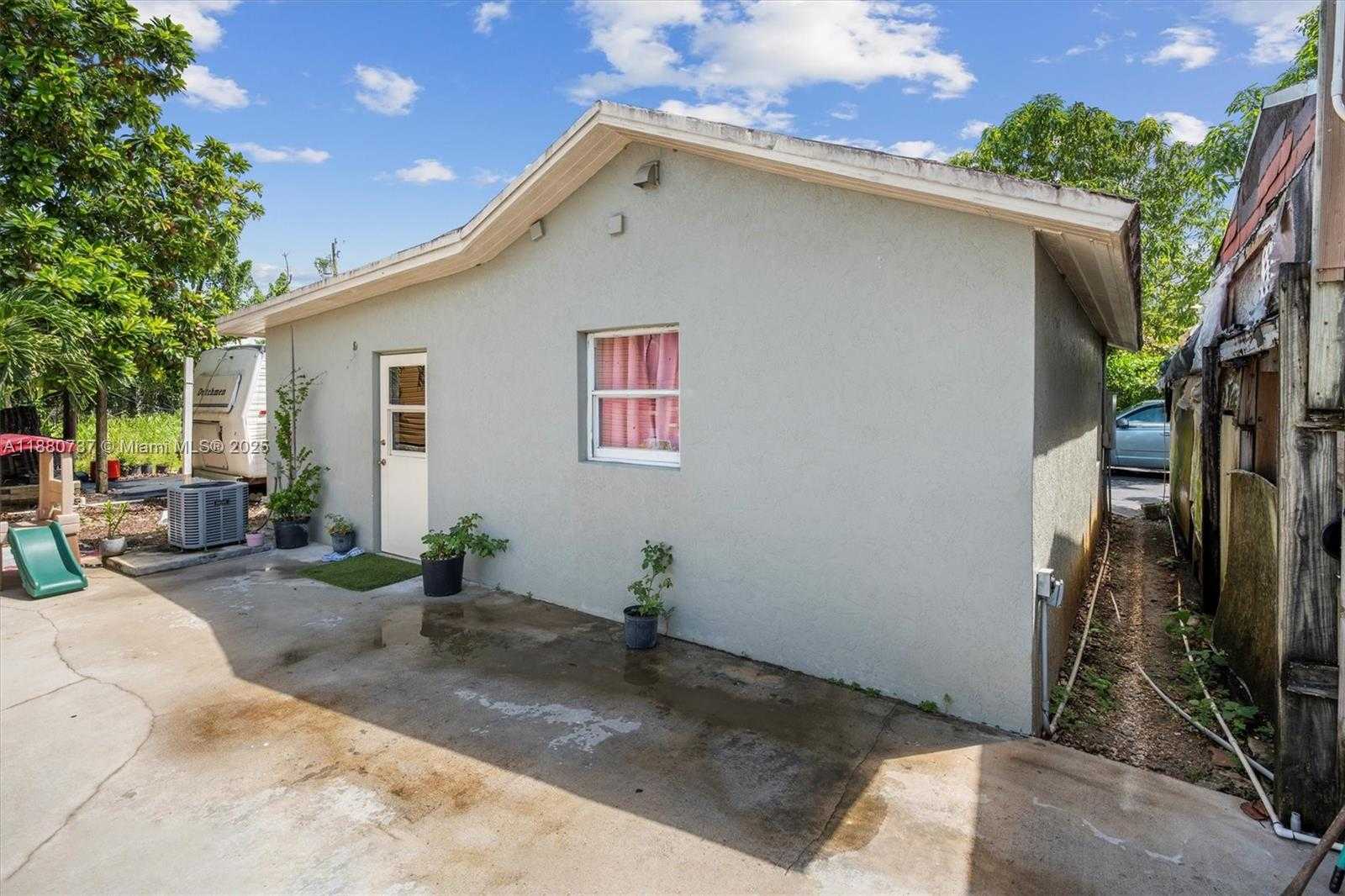 Small Image of 20851 SOUTH WEST 242ND ST, Homestead Number 26