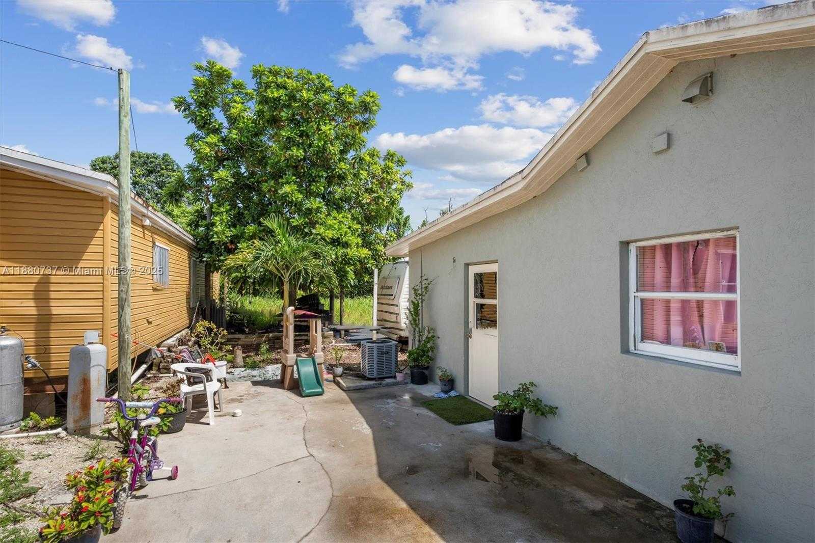 Small Image of 20851 SOUTH WEST 242ND ST, Homestead Number 31