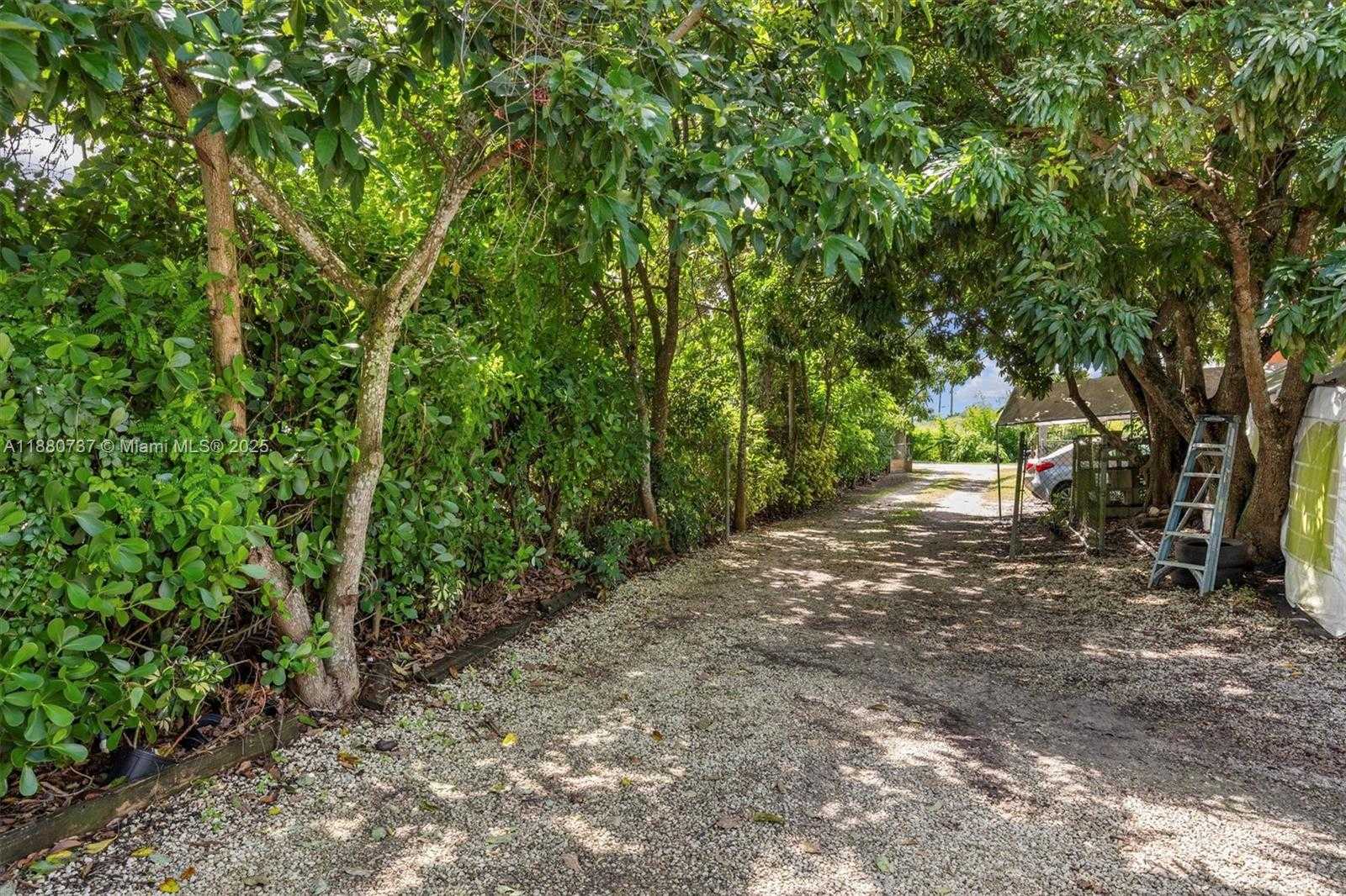 Small Image of 20851 SOUTH WEST 242ND ST, Homestead Number 34