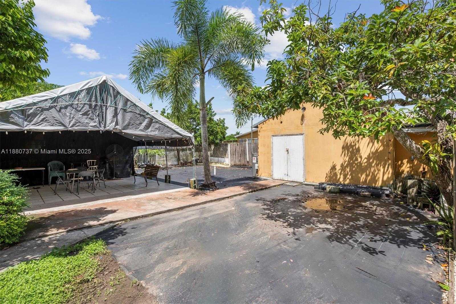 Small Image of 20851 SOUTH WEST 242ND ST, Homestead Number 35