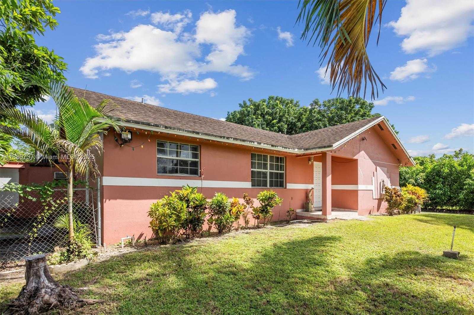 Small Image of 20851 SOUTH WEST 242ND ST, Homestead Number 4
