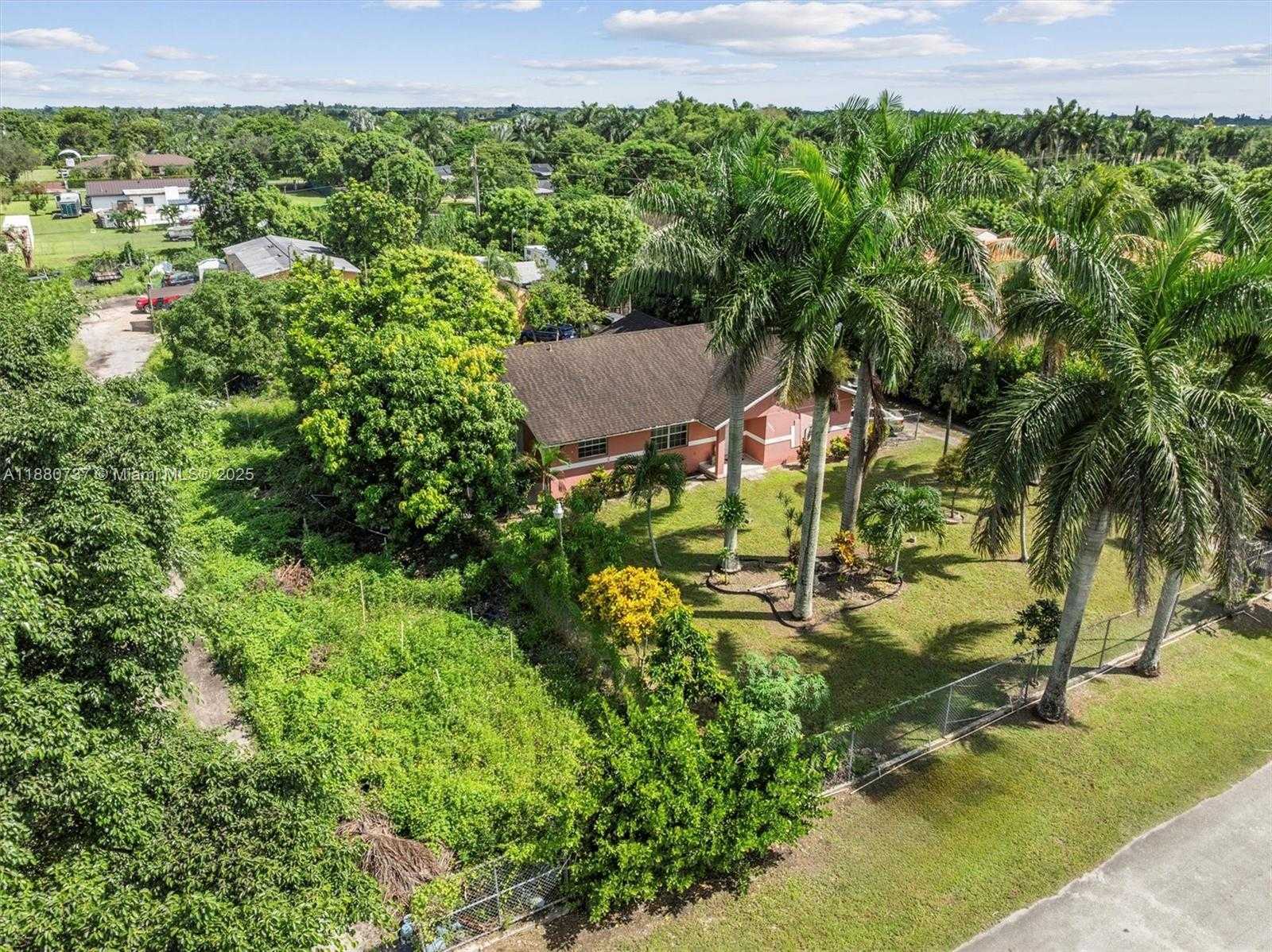 Small Image of 20851 SOUTH WEST 242ND ST, Homestead Number 40