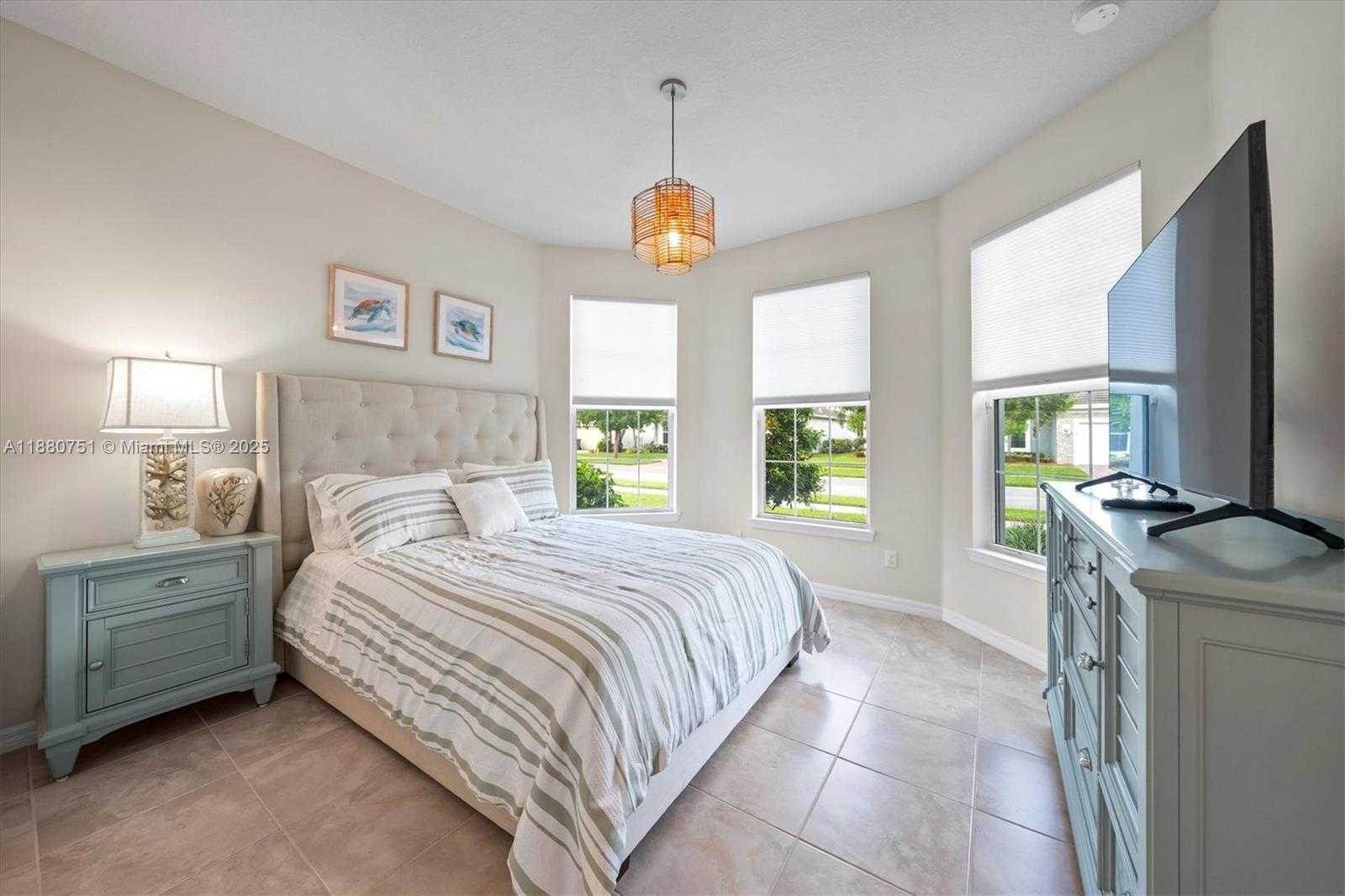 Small Image of 12665 SOUTH WEST CATTLEYA LN, Port St. Lucie Number 22