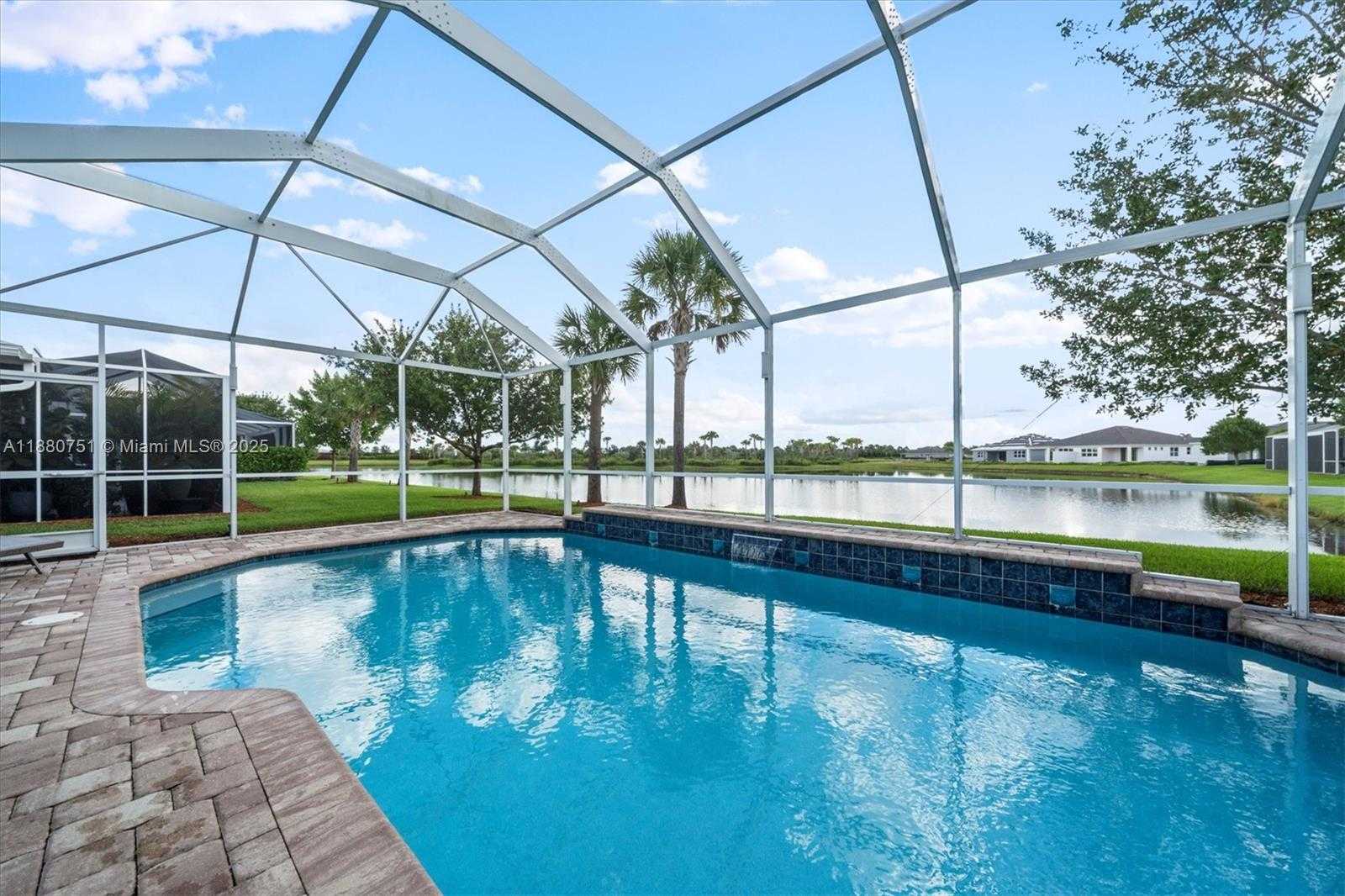 Small Image of 12665 SOUTH WEST CATTLEYA LN, Port St. Lucie Number 30