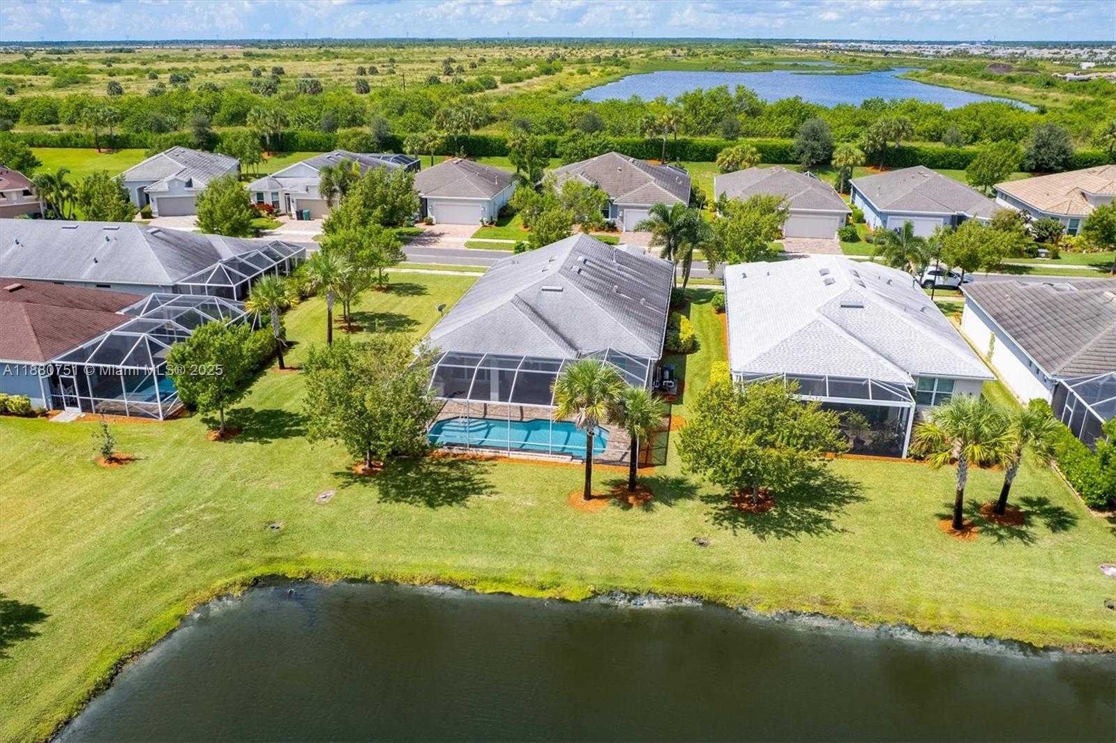Small Image of 12665 SOUTH WEST CATTLEYA LN, Port St. Lucie Number 38