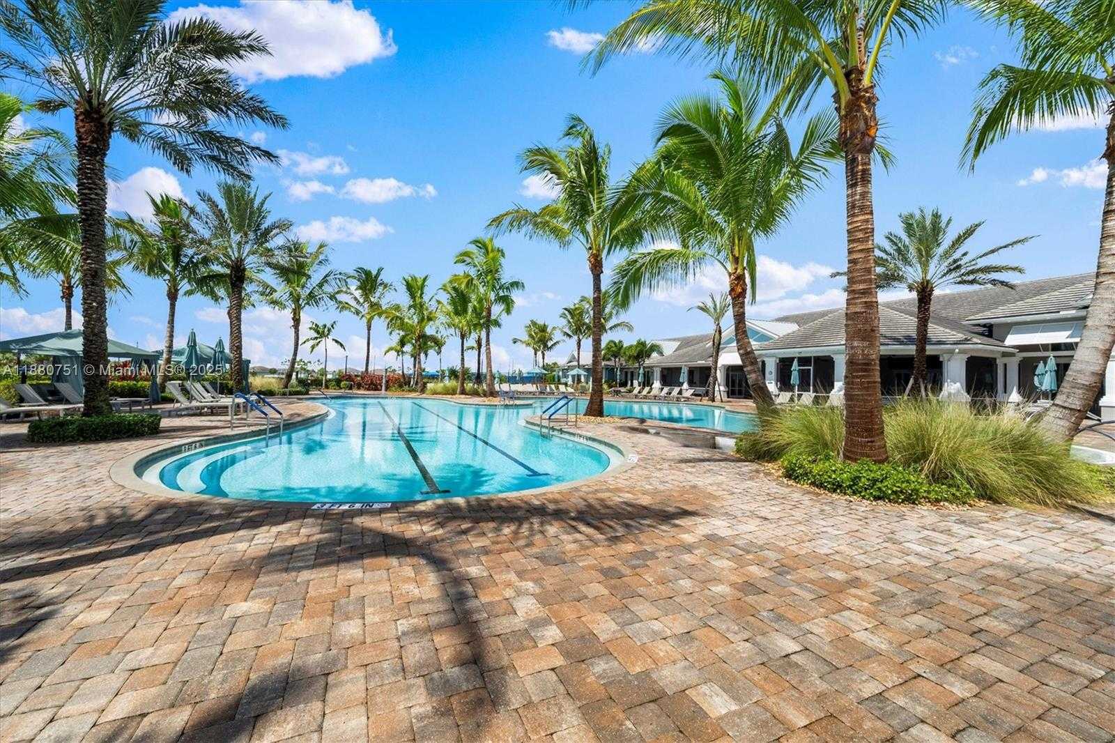 Small Image of 12665 SOUTH WEST CATTLEYA LN, Port St. Lucie Number 48
