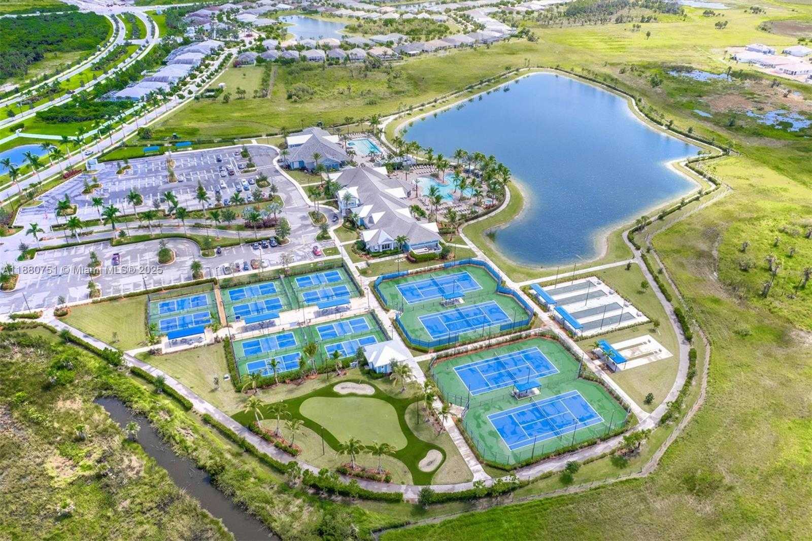 Small Image of 12665 SOUTH WEST CATTLEYA LN, Port St. Lucie Number 54