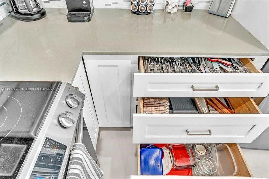 Small Image of 1577 NORTH EAST 48TH CT, Oakland Park Number 19