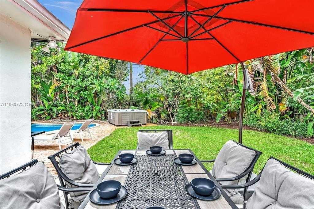Small Image of 1577 NORTH EAST 48TH CT, Oakland Park Number 6