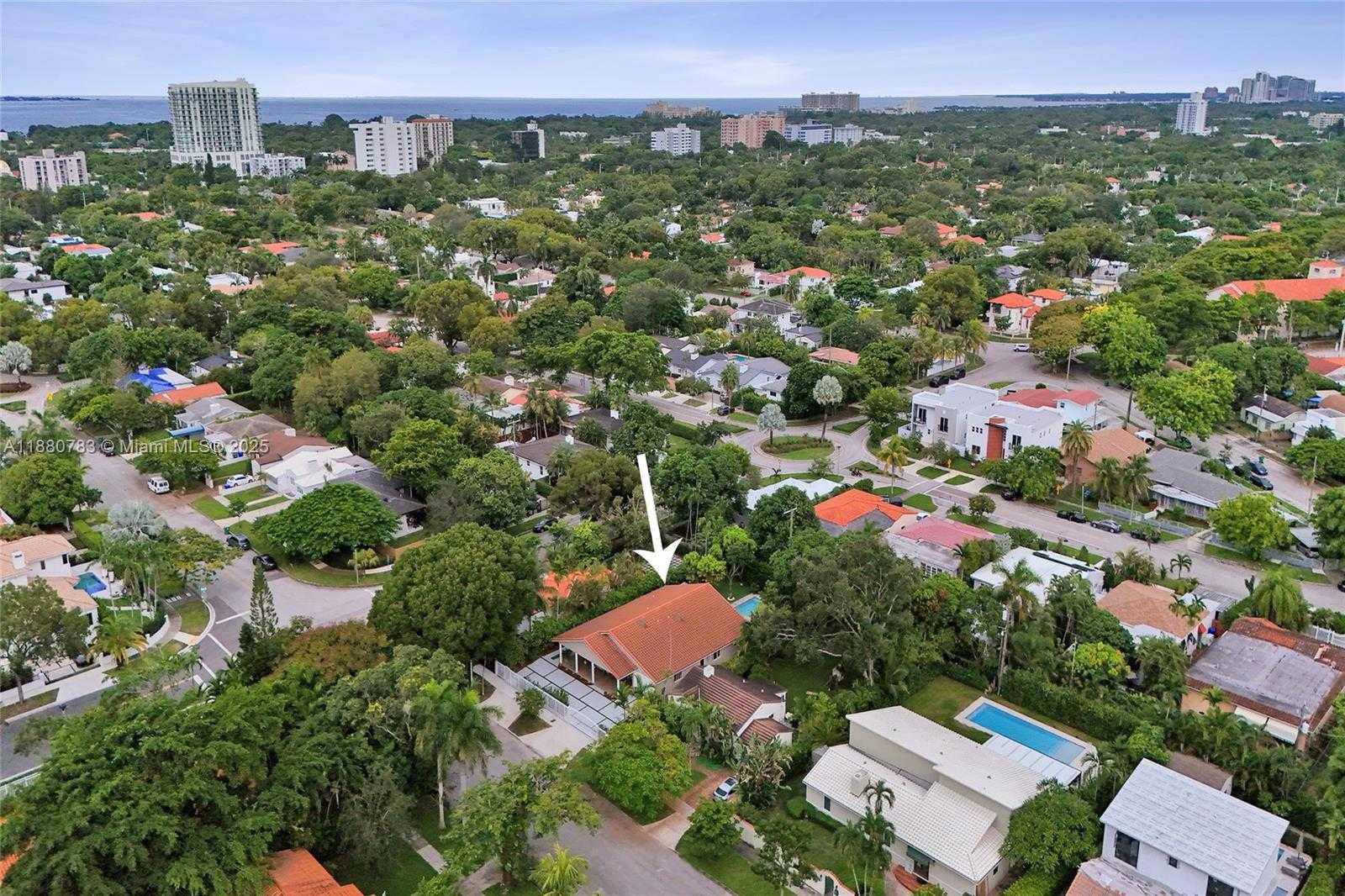 Small Image of 910 SOUTH WEST 23RD RD, Miami Number 63