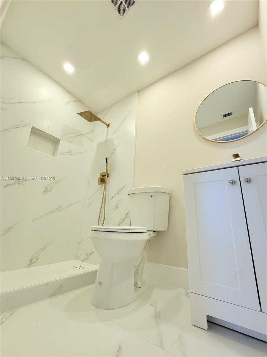 Small Image of 9342 NORTH WEST 23RD ST, Pembroke Pines Number 13