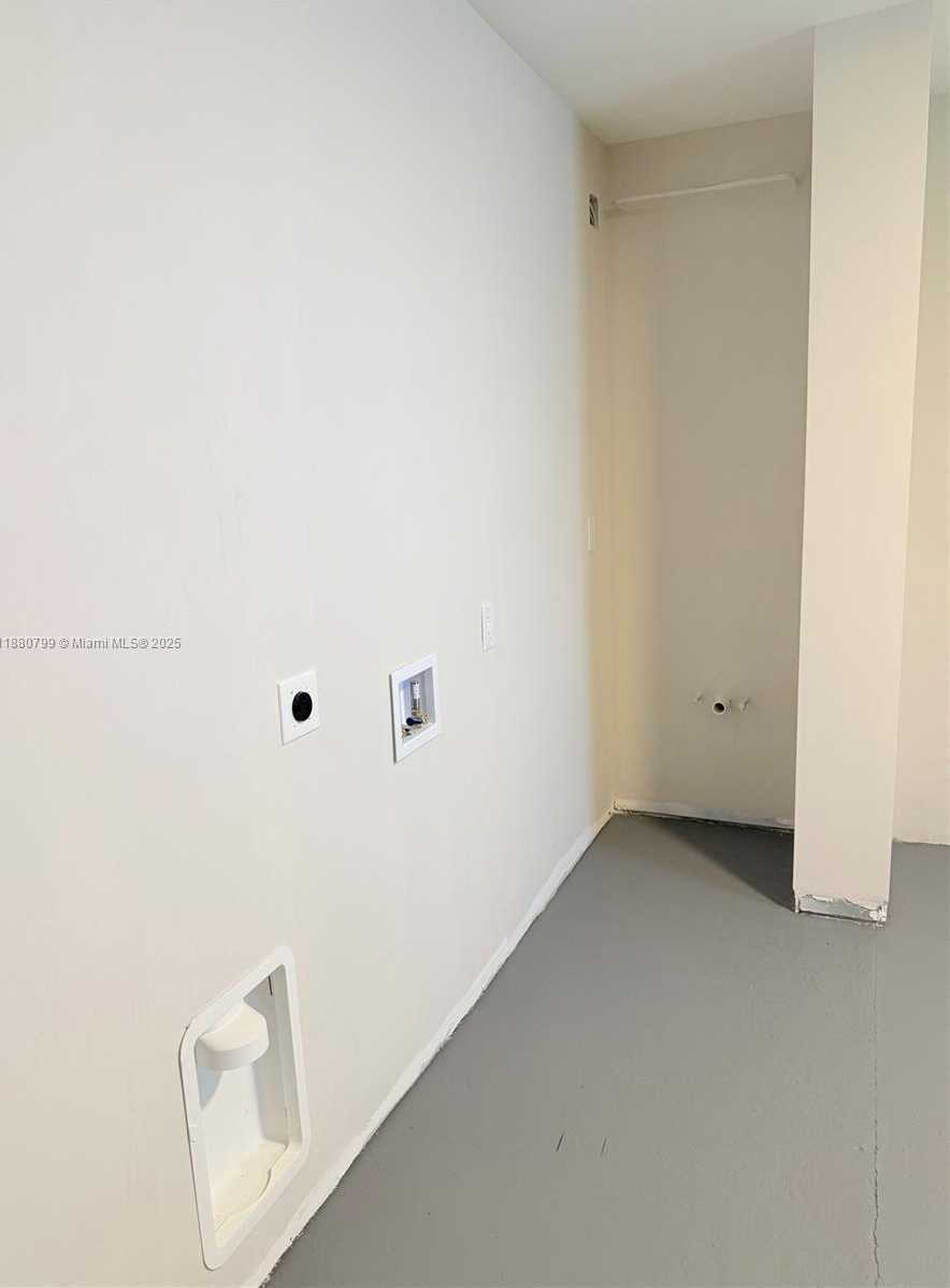 Small Image of 9342 NORTH WEST 23RD ST, Pembroke Pines Number 25