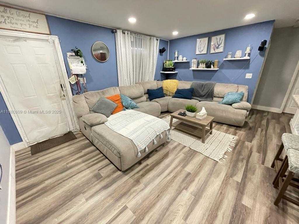Small Image of 1732 NORTH WEST 18TH ST, Fort Lauderdale Number 12