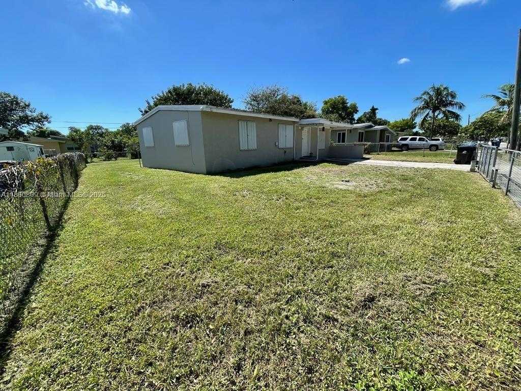 Small Image of 1732 NORTH WEST 18TH ST, Fort Lauderdale Number 13