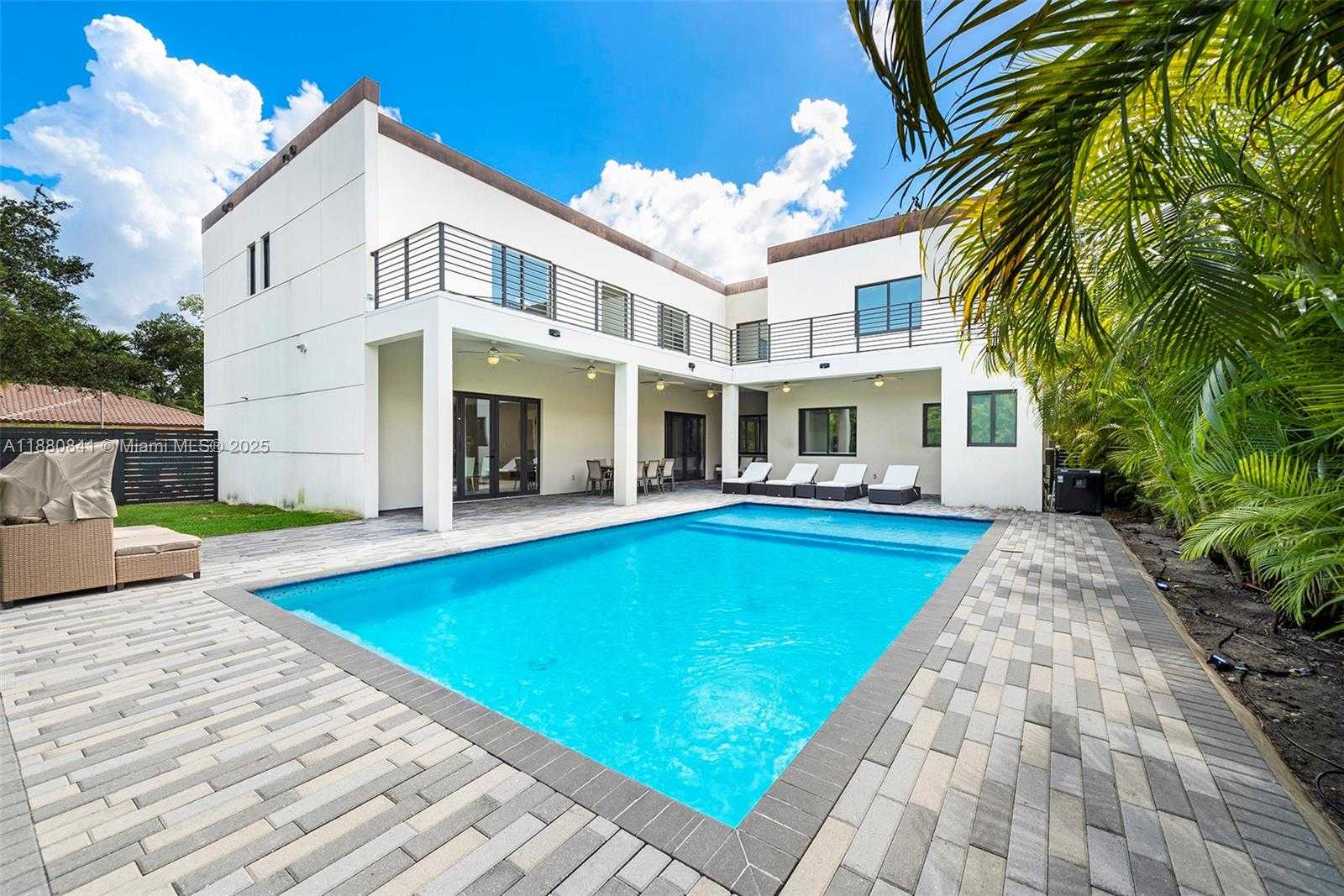 Small Image of 5500 SOUTH WEST 67TH AVE, Miami Number 11